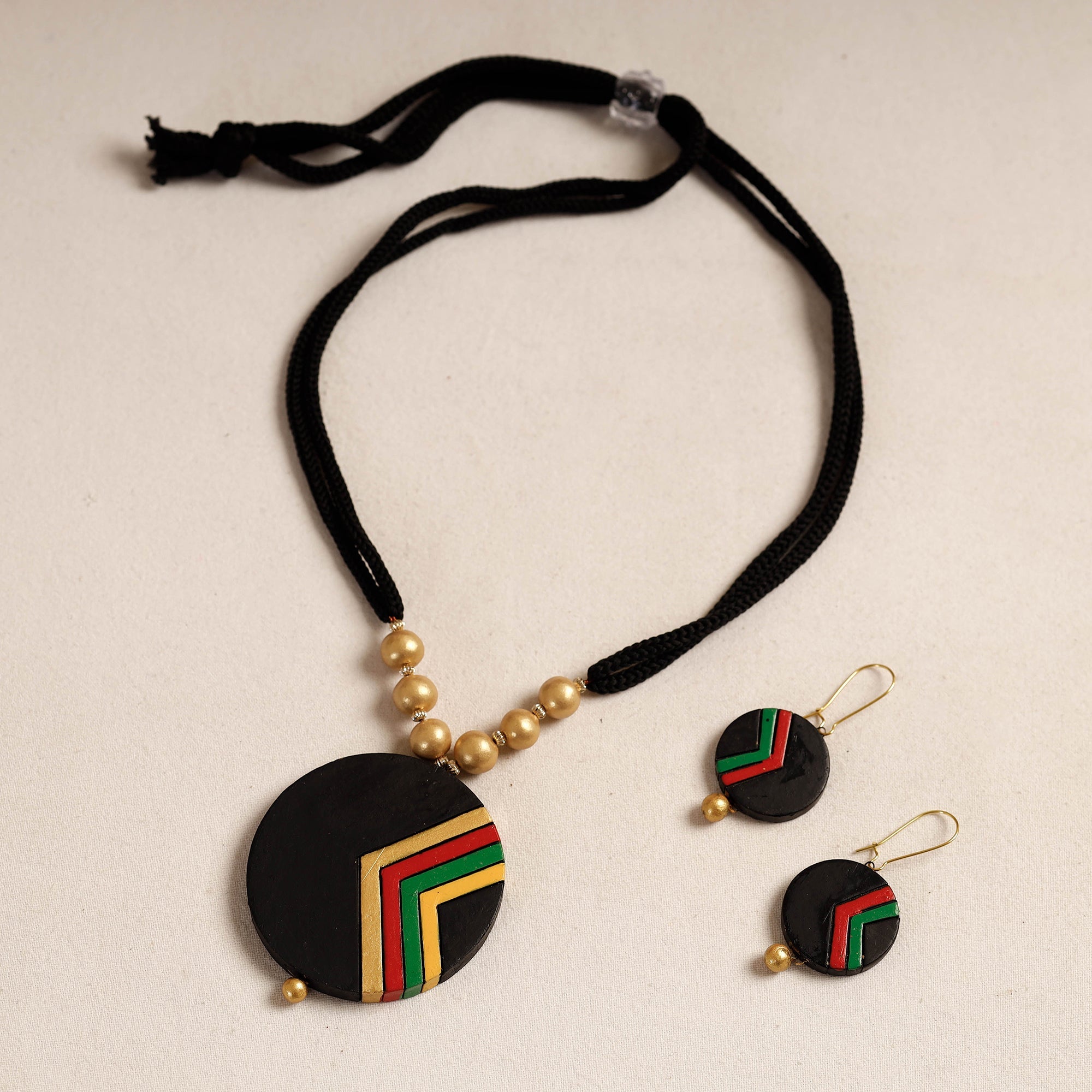 KHUSHBASH - HAPPY LOOM OF EAST Bishnupur Handpainted Terracotta Necklace Set - view 2