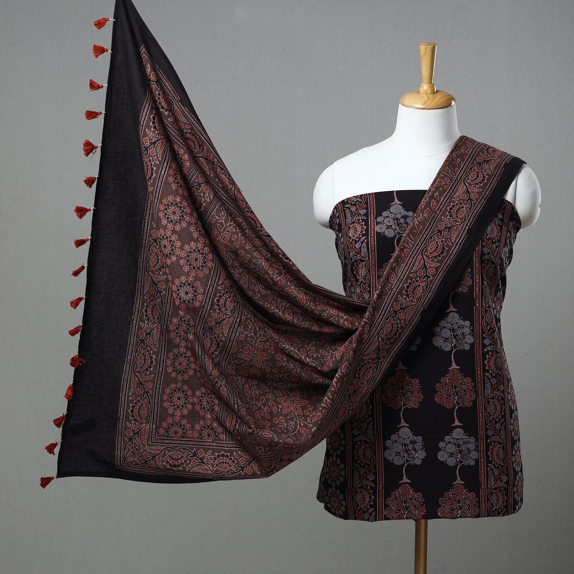 AJRAKH BY JABBAR KHATRI Black - Kutch Block Print Cotton 3pc Ajrakh Dress Material 10