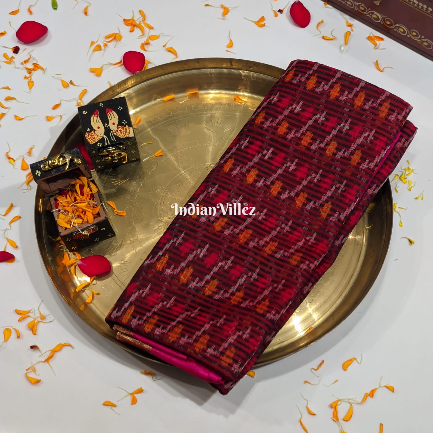 IndianVillèz Multicoloured Pochampally Ikat Silk Saree