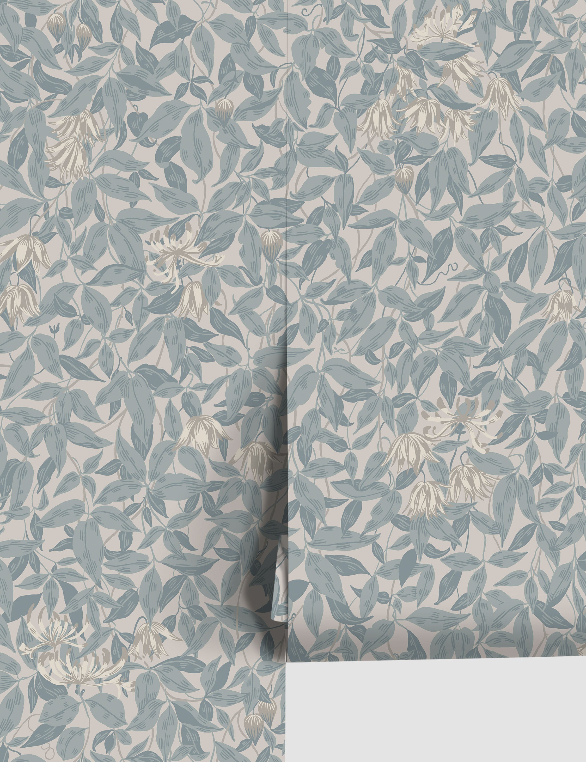 Lulu and Georgia Scalamandre Linnea Wallpaper by Sandberg