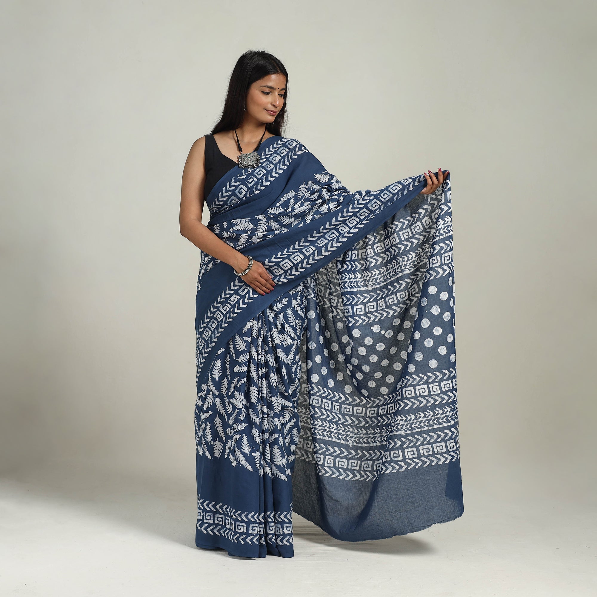 BATIK BY MD. SHARIFF Blue - Cotton Hand Batik Print Saree 08 - view 2