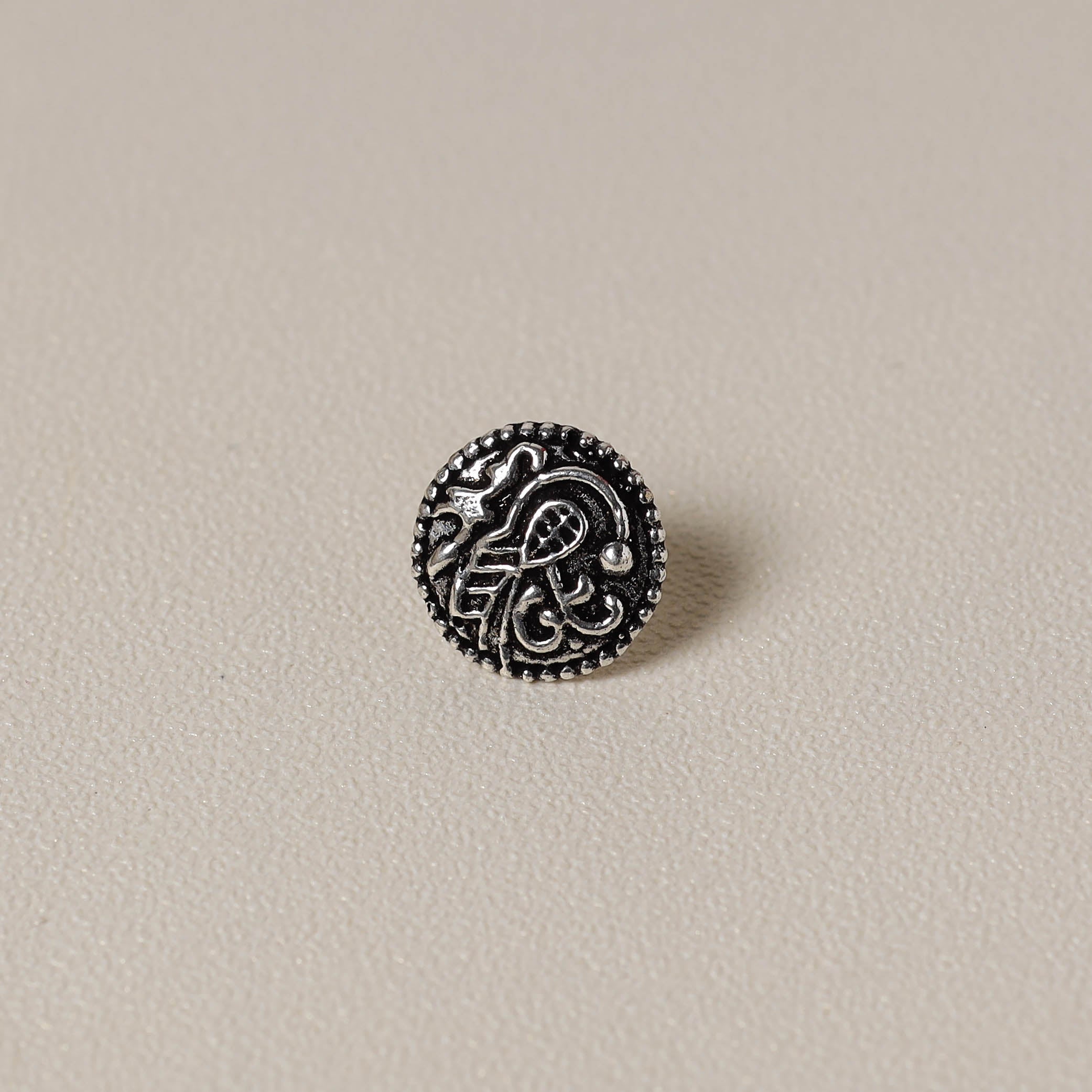 WHITE RIVER STORIES Antique Silver Finish Oxidised Brass Base Nosepin
