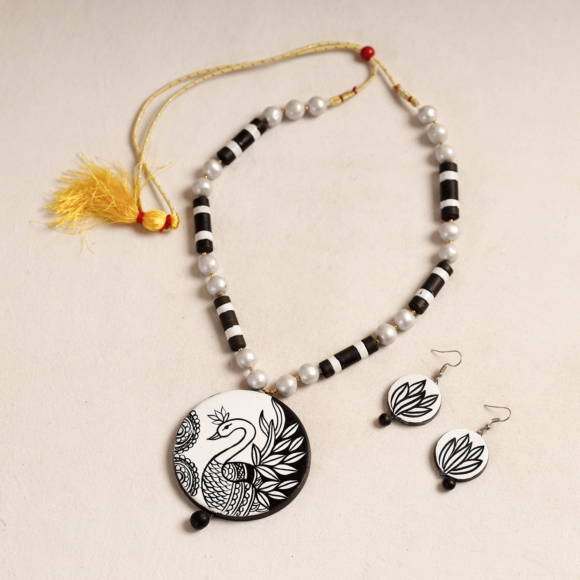 KHUSHBASH - HAPPY LOOM OF EAST Bishnupur Handpainted Terracotta Necklace Set - view 2