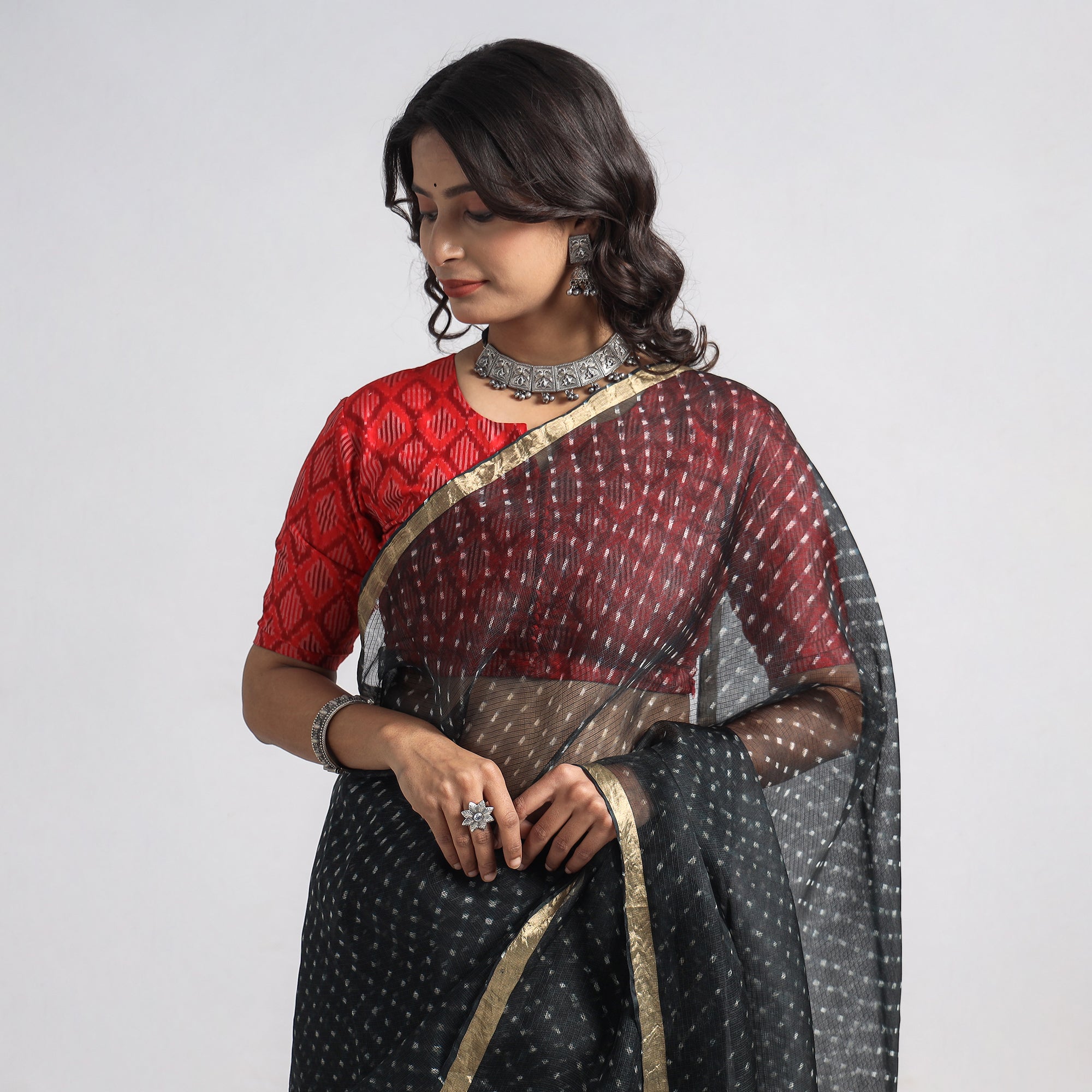LEHARIYA BY BADSHAH MIYAN Black - Leheriya Tie-Dye Mothra Kota Doria Silk Saree - view 4
