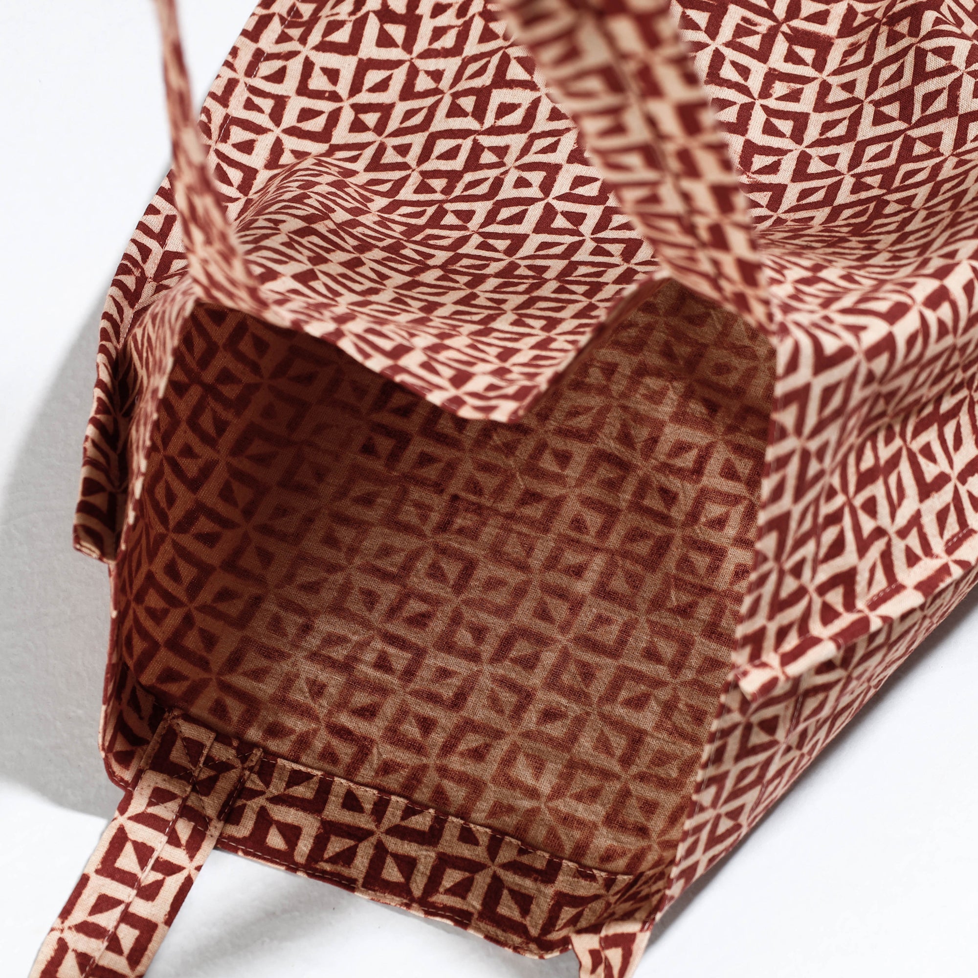PITCHUKA SRINIVAS KALAMKARI PEDANA Brown - Pedana Kalamkari Block Printed Cotton Shopping Bag - view 3