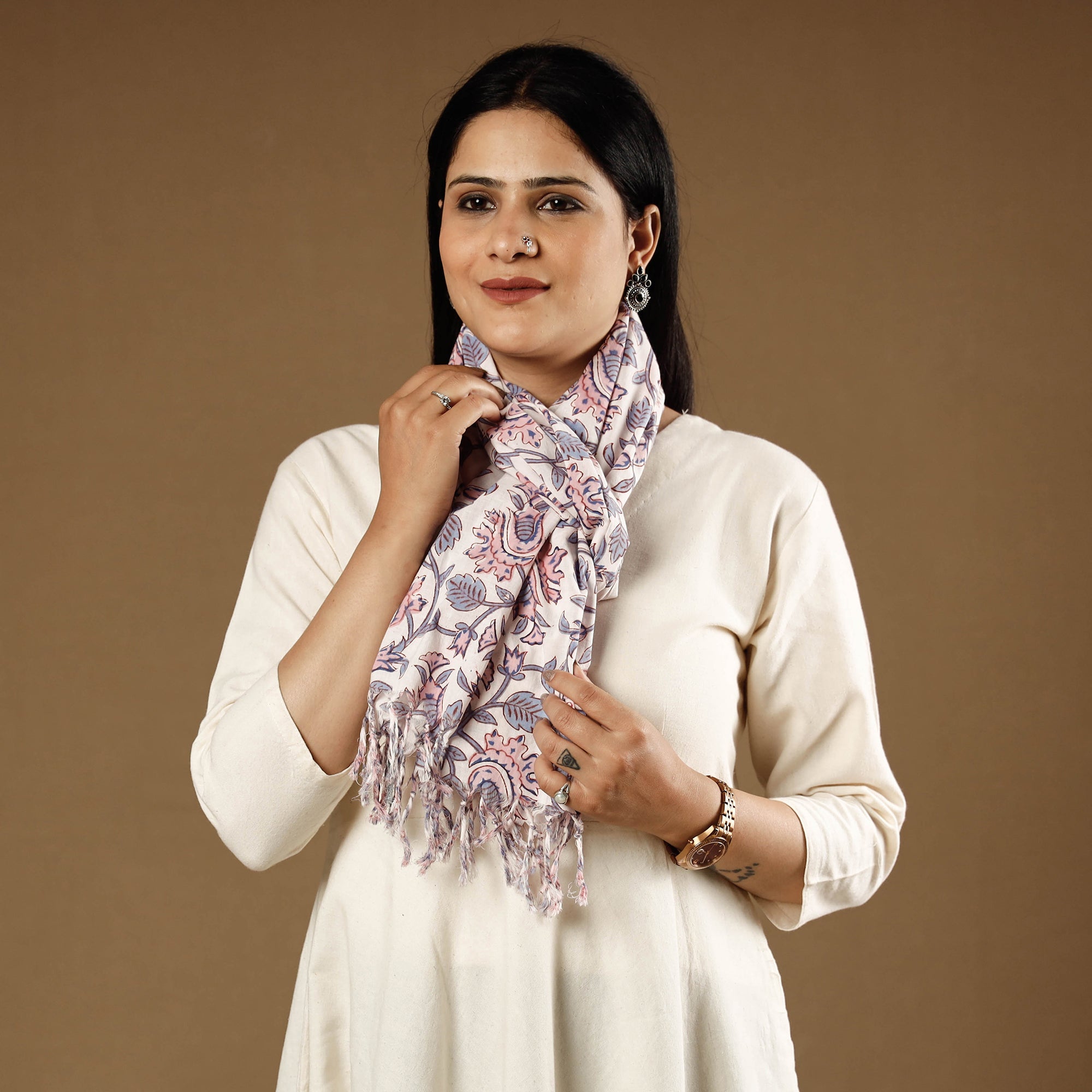 HAVELI CHRONICLES Bel Pink & White Sanganeri Block Printed Cotton Stoles With Tassels - view 6