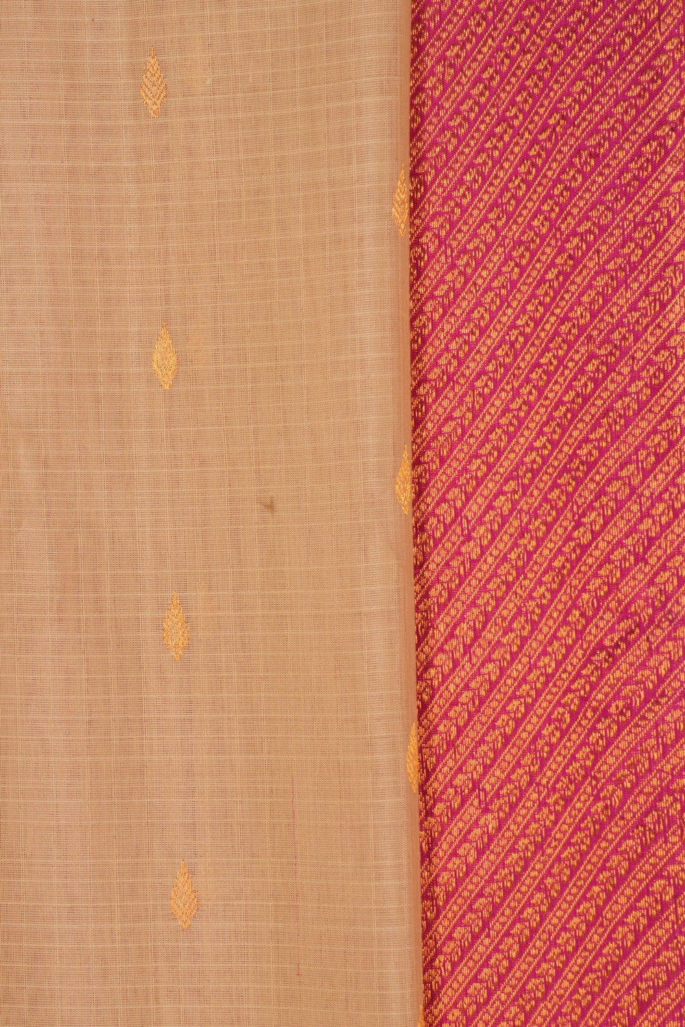 Kalanjali Gadwal Cotton Silk Kattam Off-White Saree - view 2
