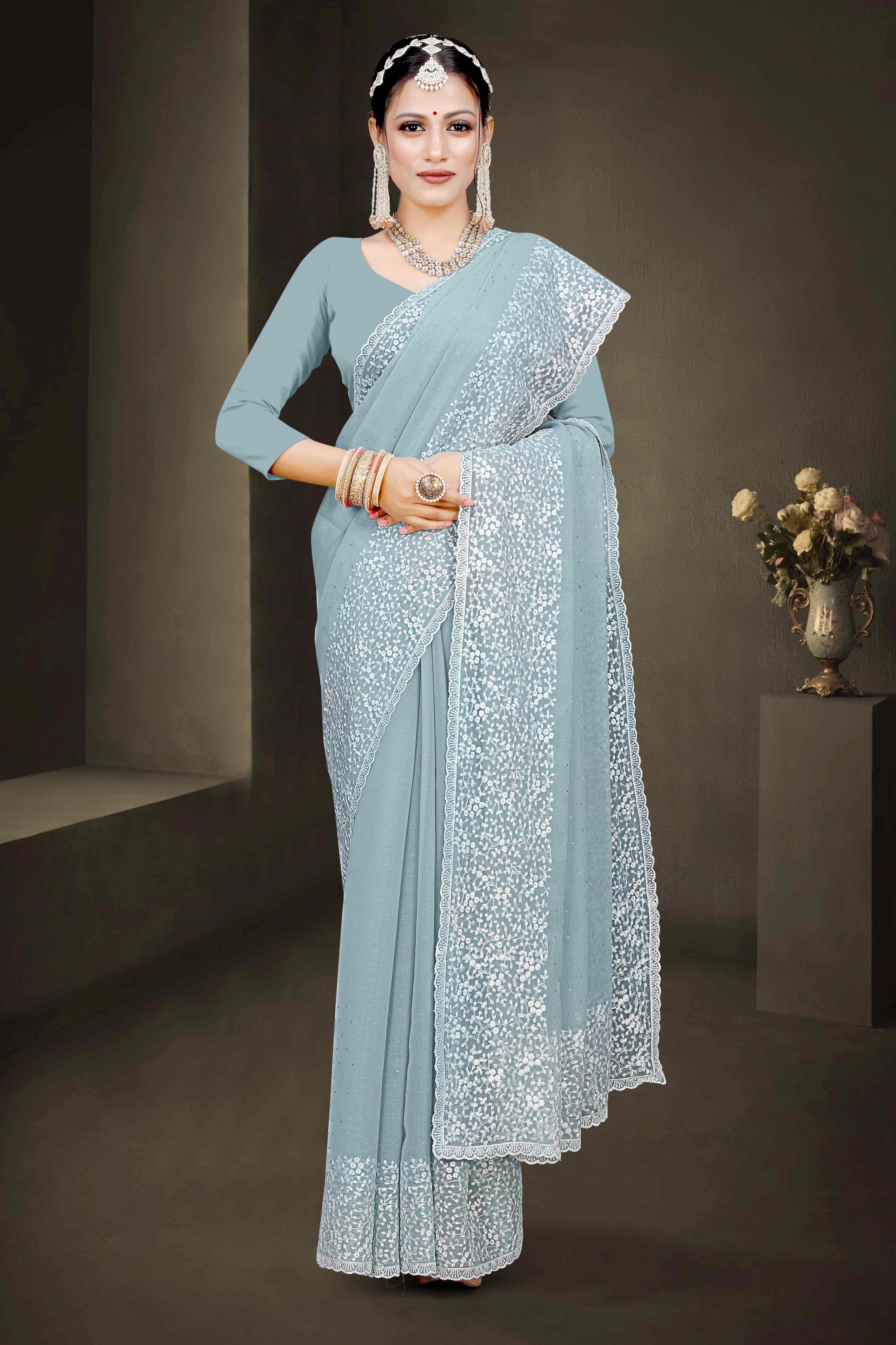 BlackTree grey-floral-embroidery-with-stonework-chiffon-shimmer-saree-2 - view 4