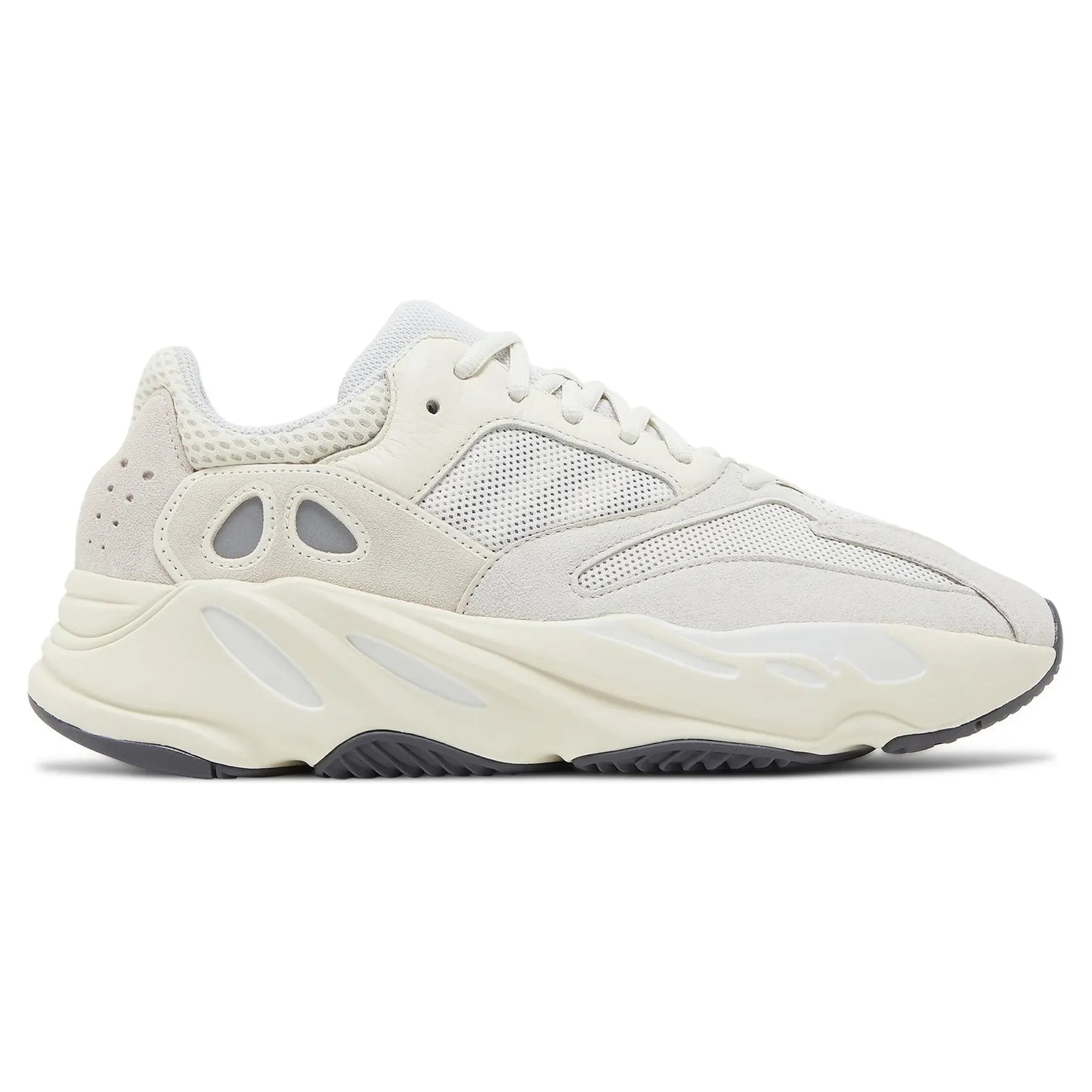 Adidas Yeezy Boost 700 Analog (2019/2023) – Beige