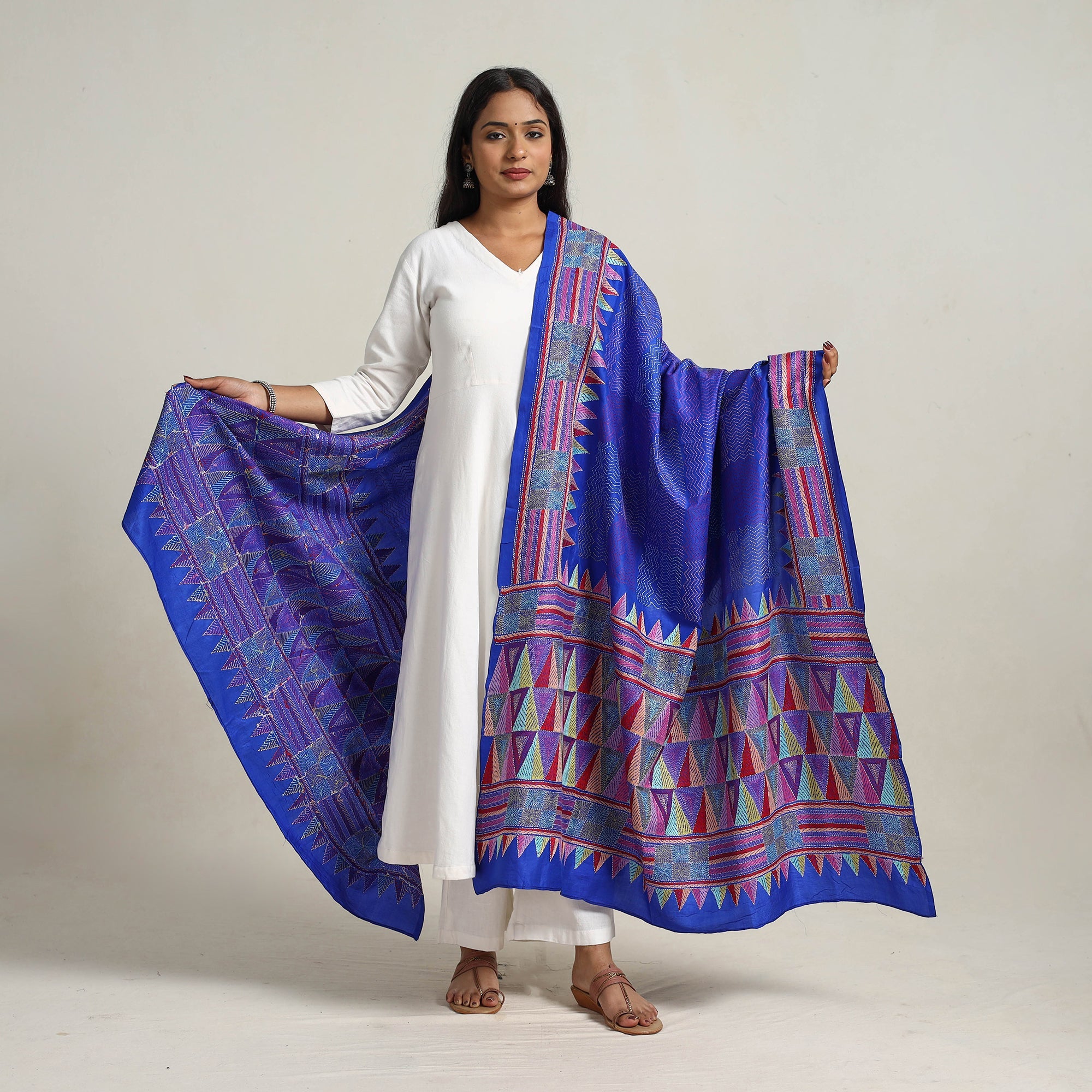 KHUSHBASH - HAPPY LOOM OF EAST Blue - Bengal Handloom Silk Kantha Embroidery Dupatta 04