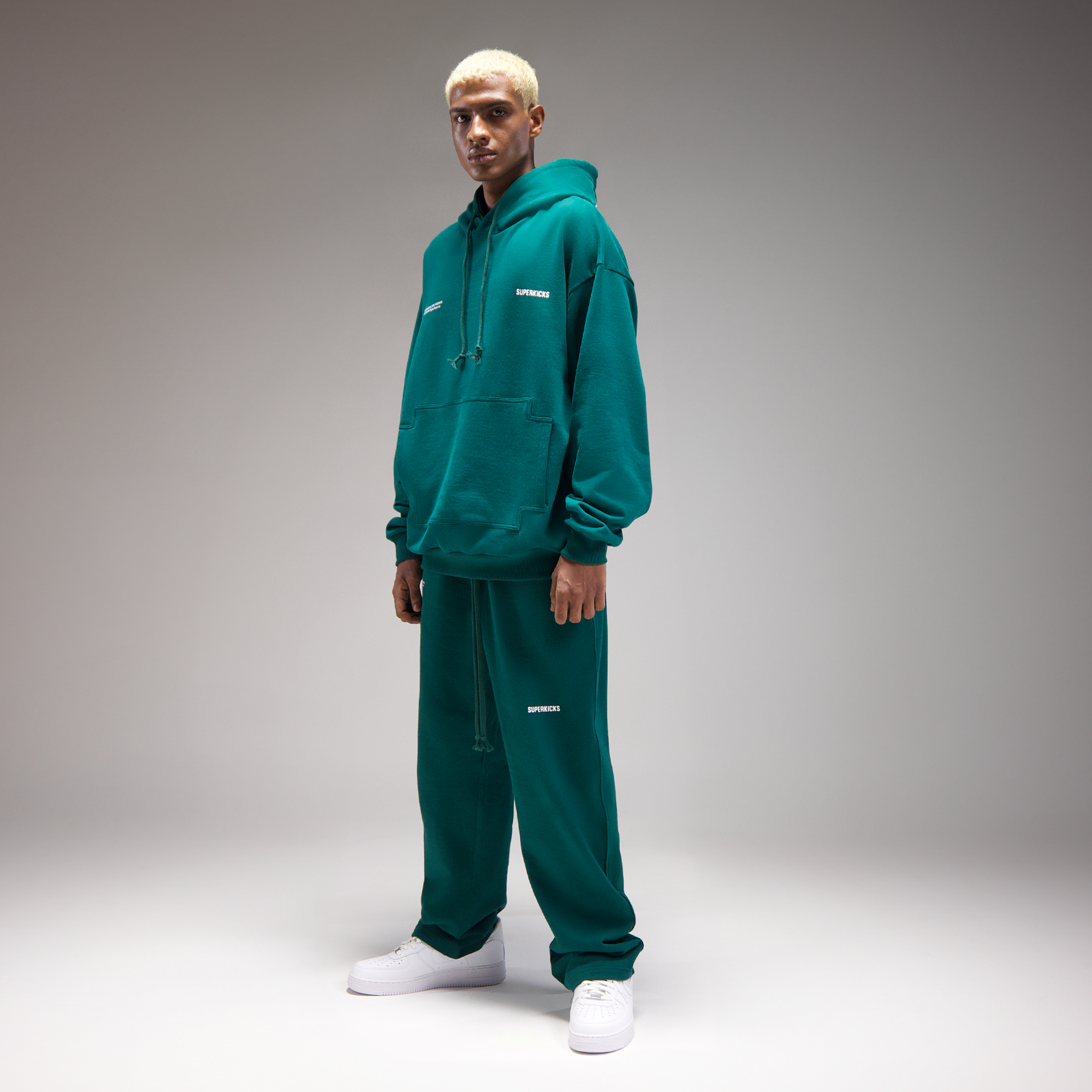 Superkicks | CORE 3.0 UNISEX SWEATPANT “GREEN” - view 2
