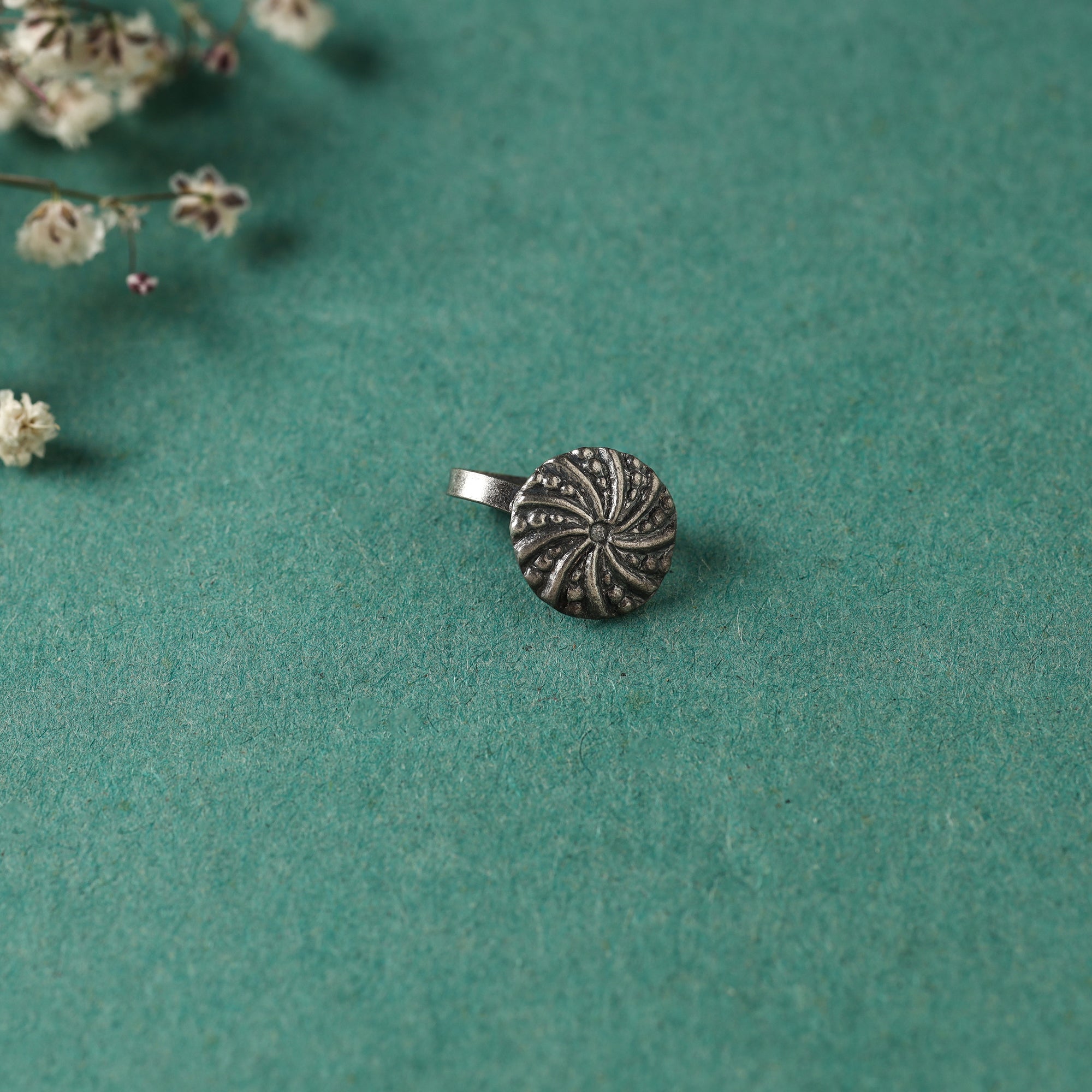 HAVELI CHRONICLES Antique Padma Sterling Silver Nosepin