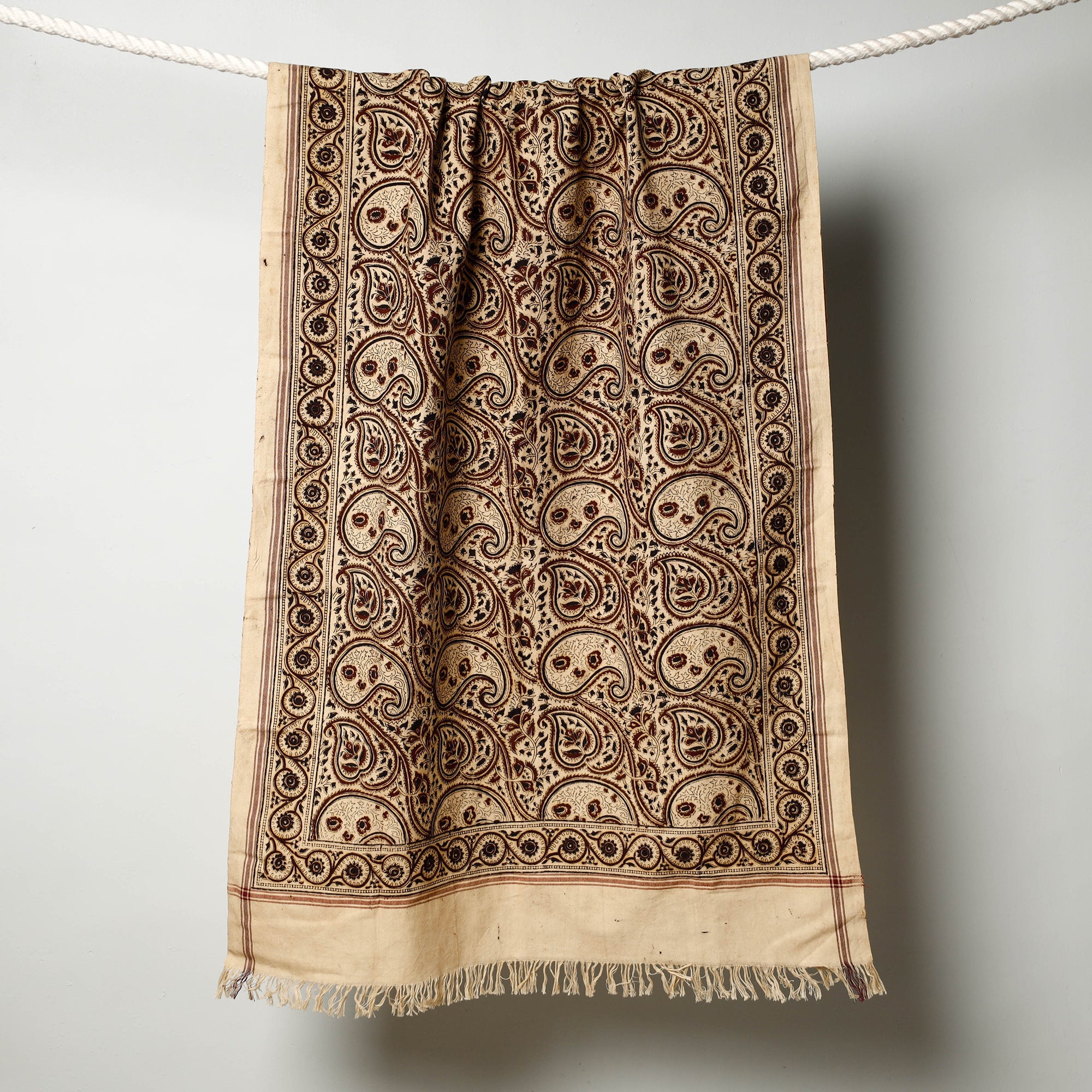 PITCHUKA SRINIVAS KALAMKARI PEDANA Beige - Pedana Kalamkari Block Printed Handloom Cotton Towel - view 2