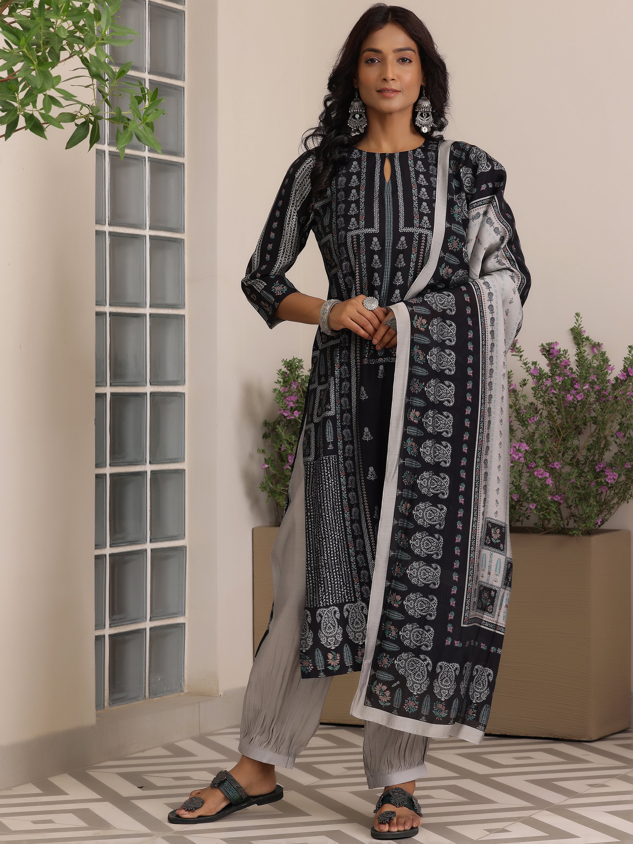 Libas Black Printed Cotton Straight Suit With Dupatta - view 2