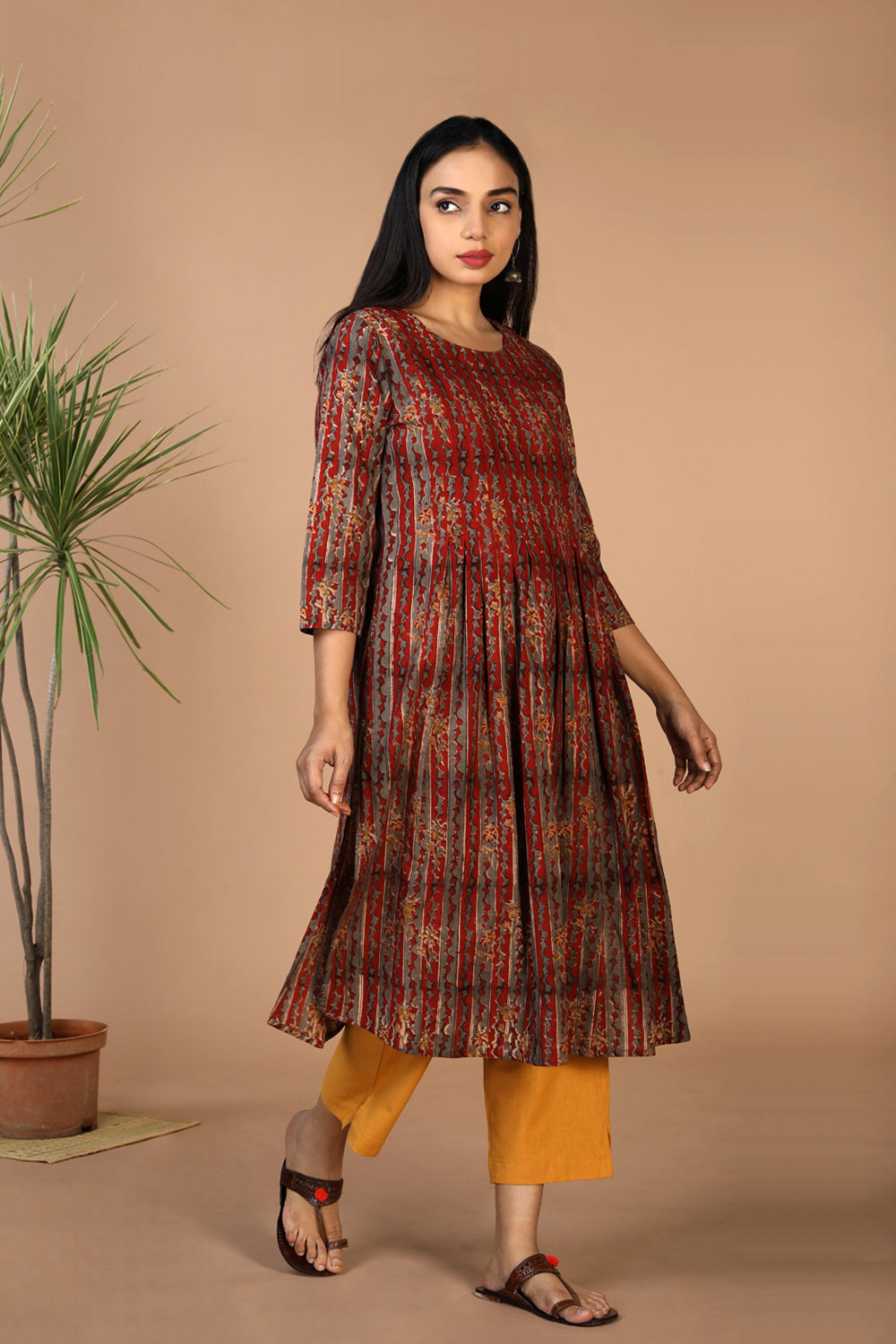 Kalanjali Ethnics Cotton kalamkari kurti – Women's, MAROON - view 4