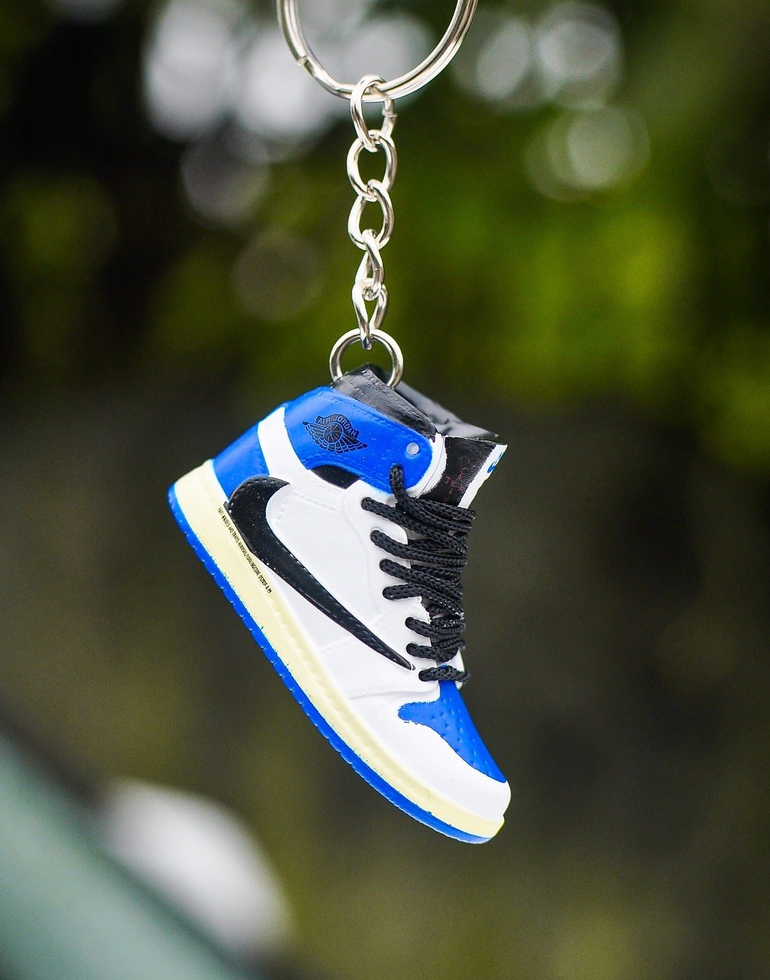 Kicks Machine 3D Sneaker Keychain Travis Fragment High