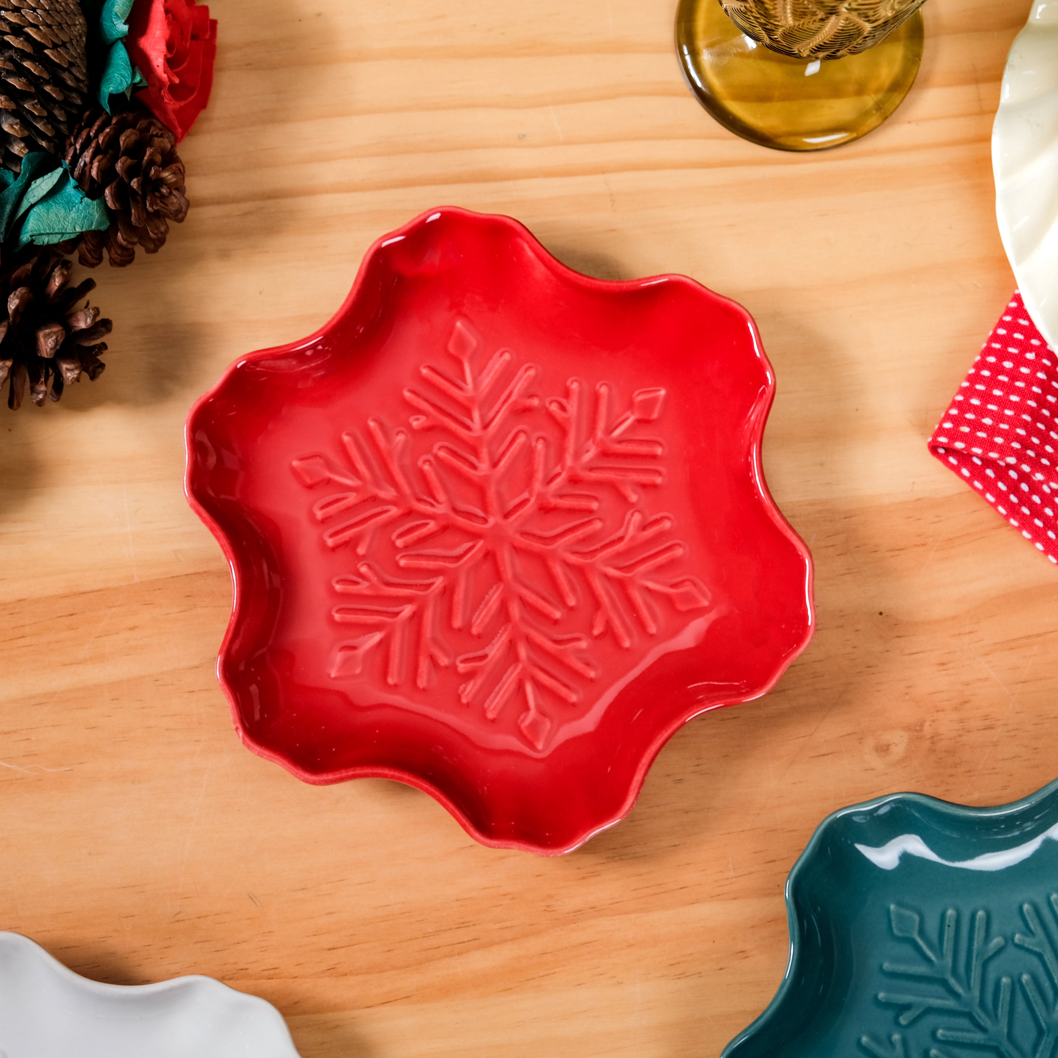 Nestasia Set Of 3 Snowflake Ceramic Snack Plates - view 7