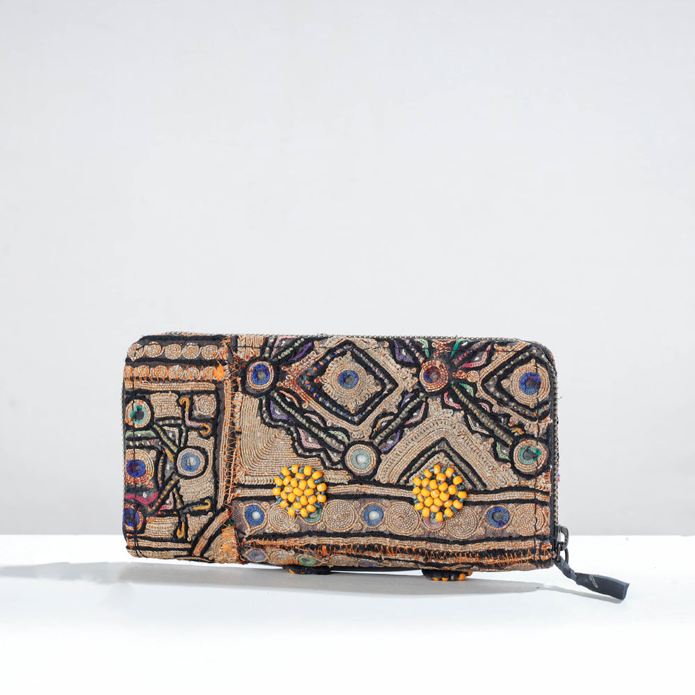 KACHCHH JI CHHAAP Beige - Banjara Vintage Embroidery Mirror Work Wallet