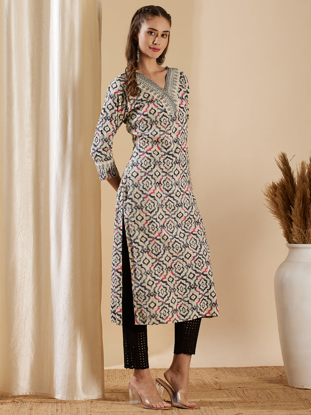 Fashor Ethnic Geometric Printed & Embroidered Straight Fit Kurta - Off White - view 5
