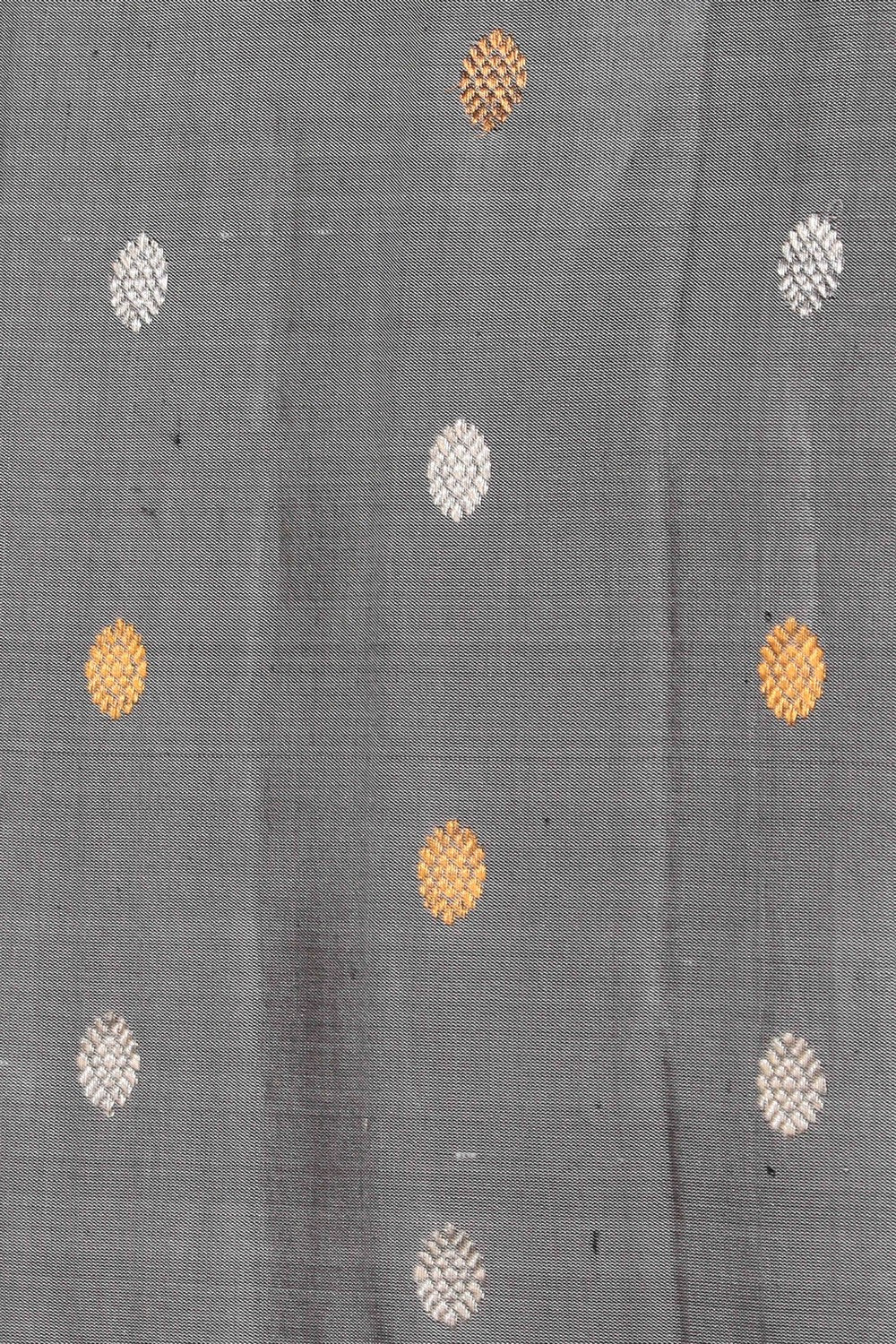 Kalanjali Gadwal Silk Grey Saree – Women's - view 2