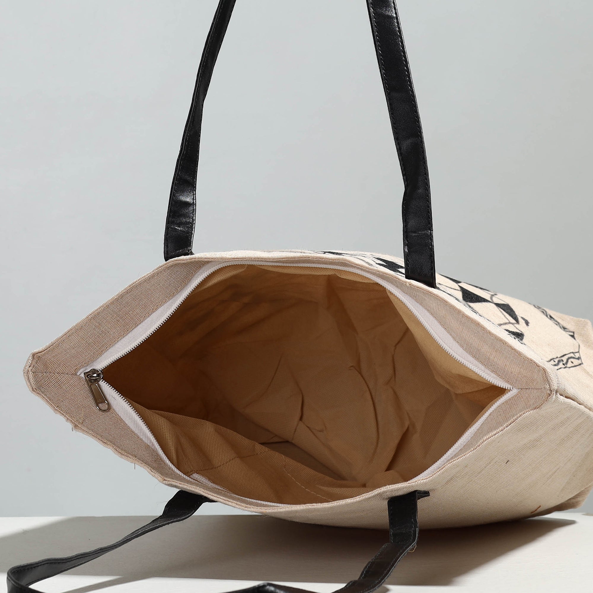 KHUSHBASH - HAPPY LOOM OF EAST Beige - Warli Handpainted Jute Cotton Shoulder Bag - view 4