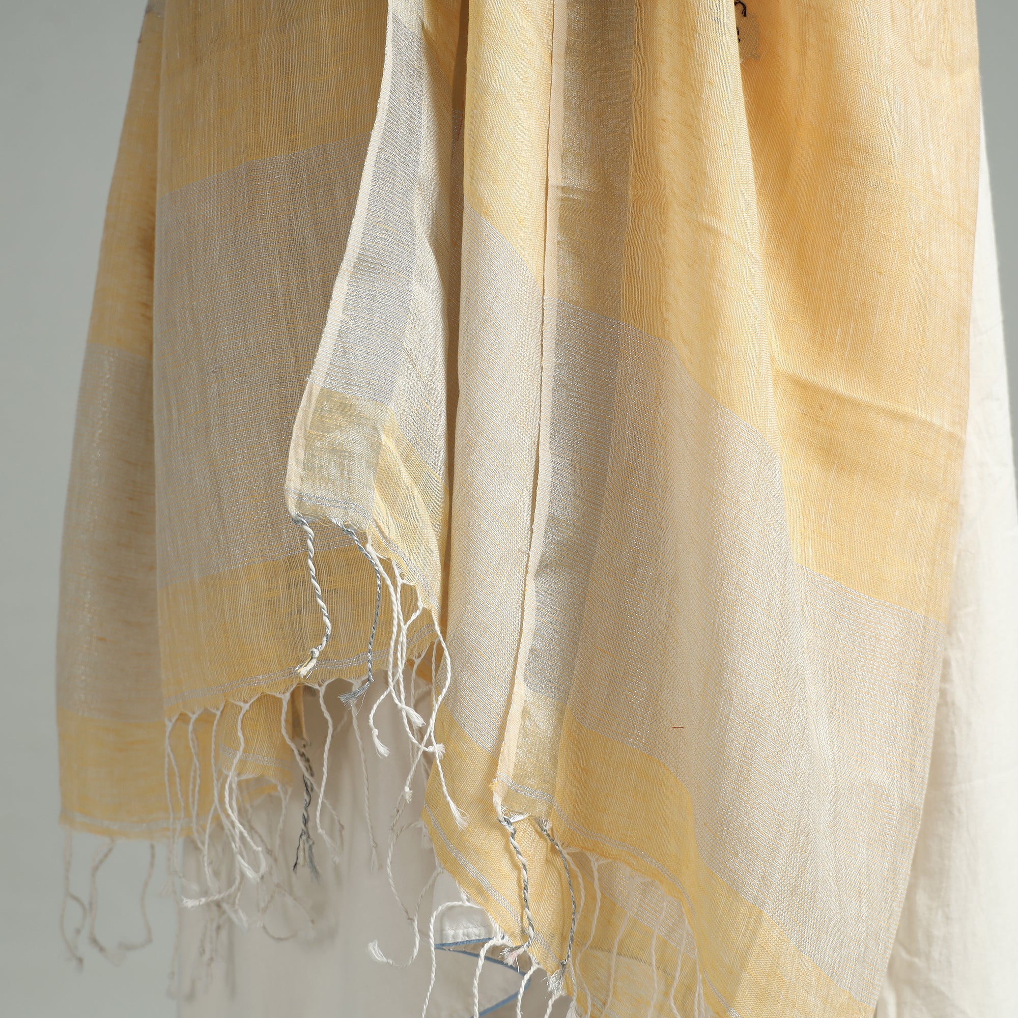KHUSHBASH - HAPPY LOOM OF EAST Beige - Bengal Jamdani Handloom Linen Dupatta with Tassels 14 - view 4