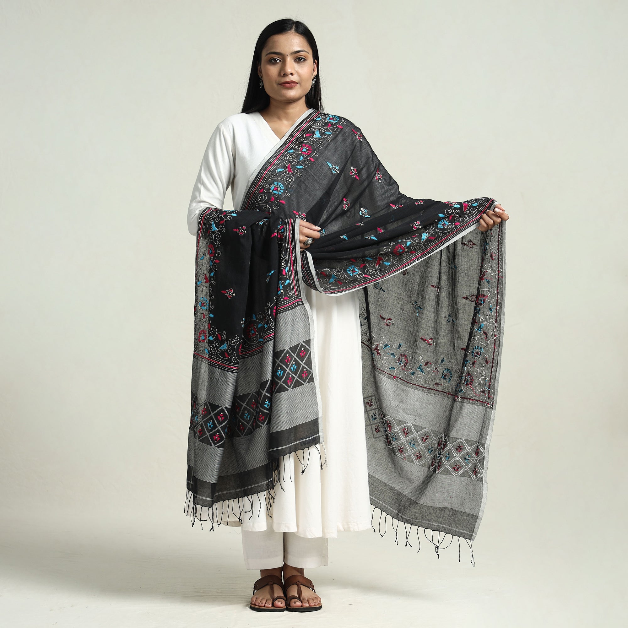 KHUSHBASH - HAPPY LOOM OF EAST Black - Bolpur Kantha Embroidery Cotton Handloom Dupatta with Tassels - view 2