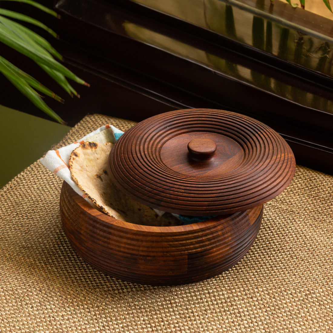 EXCLUSIVELANE 'Ripples of Wood' Handcrafted Chapati Box With Lid In Sheesham Wood (1350 ML)