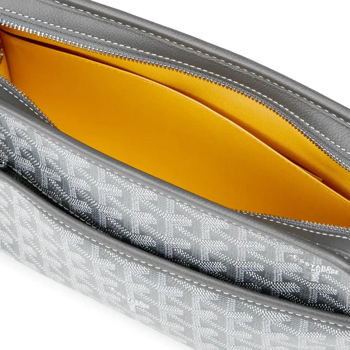 Goyard Jouvence MM Grey Washbag - view 3