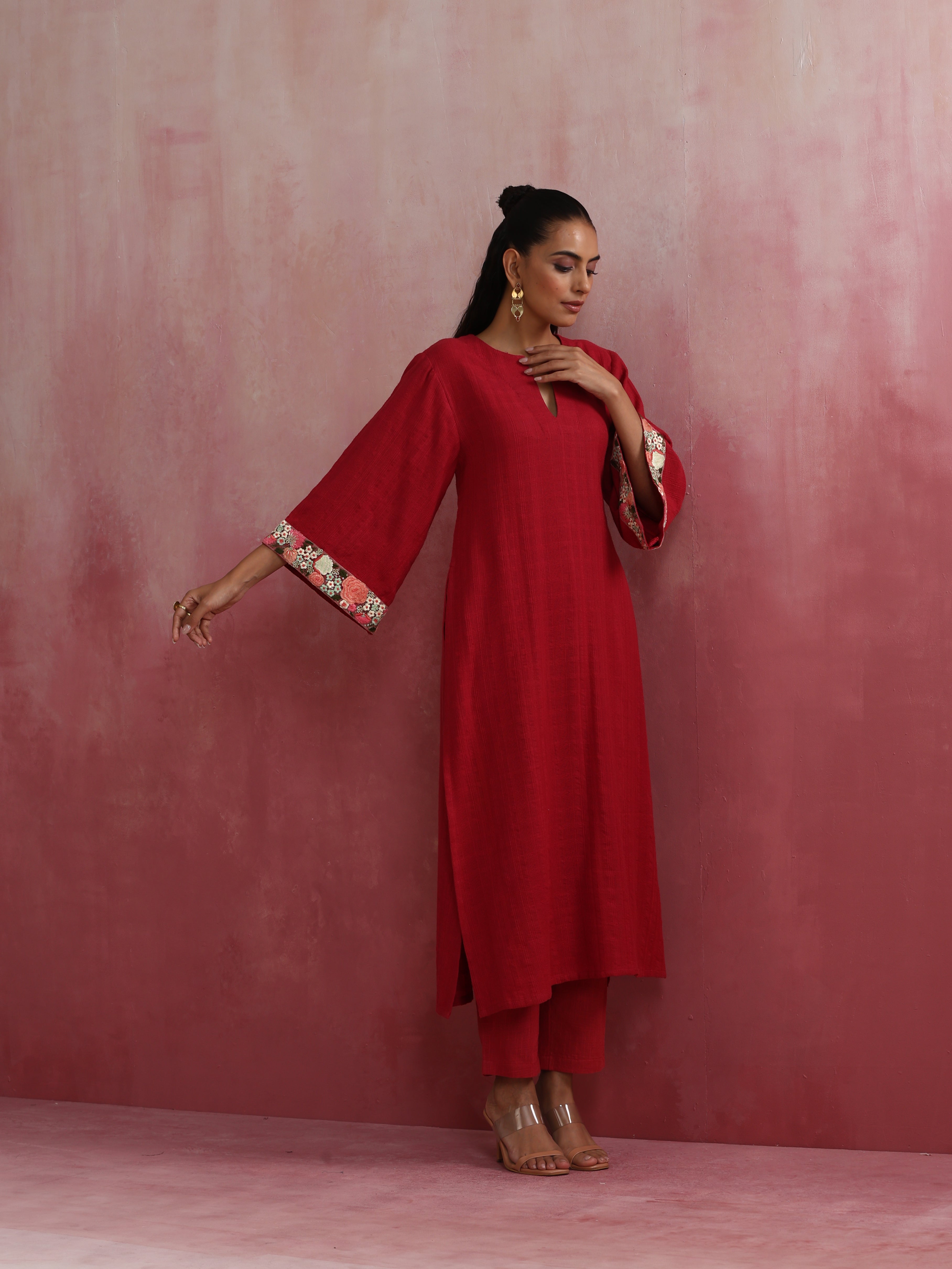 trueBrowns Red Straight Cotton Dobby Kurta Set - view 3