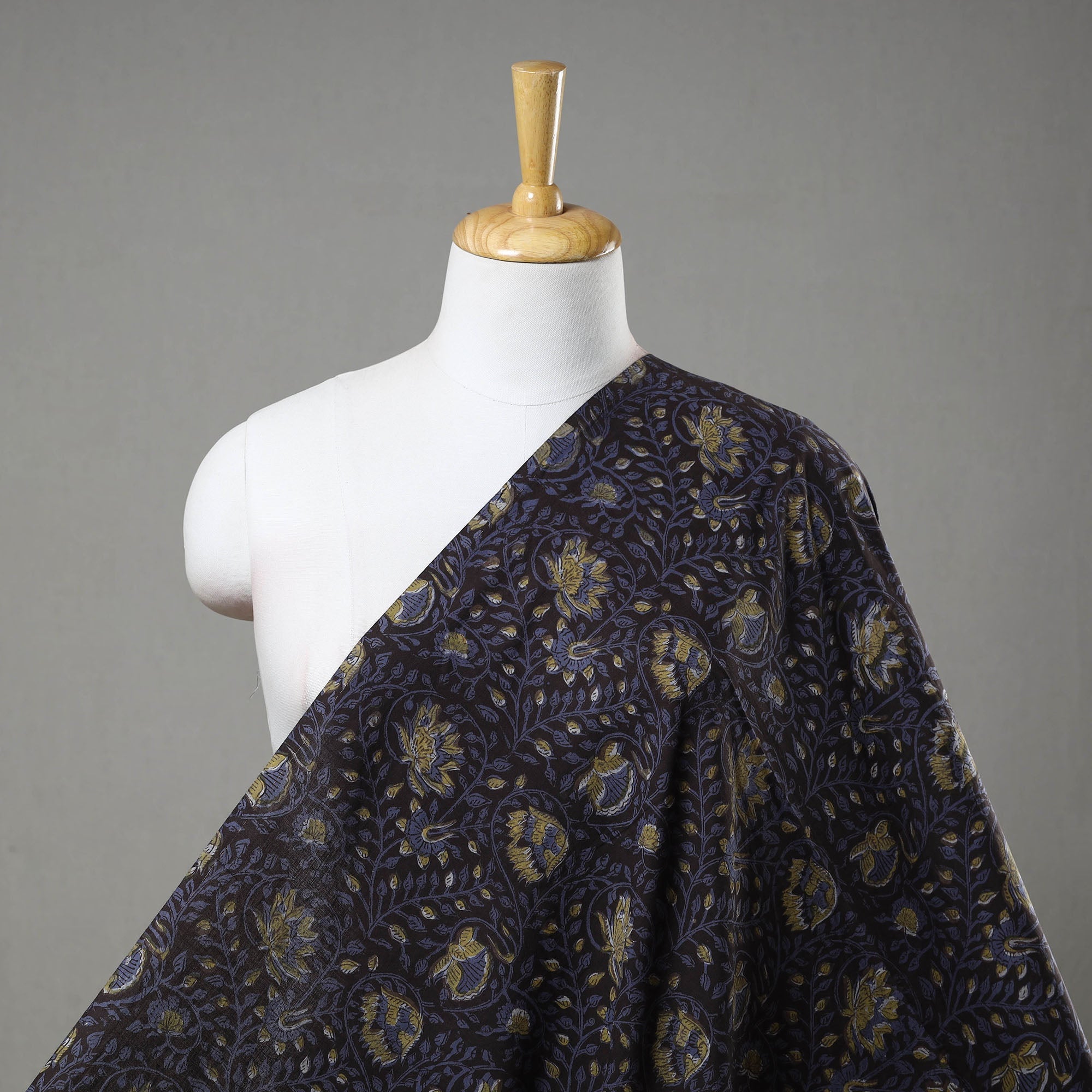 HAVELI CHRONICLES Block Printed Cotton Jahota Fabric 21