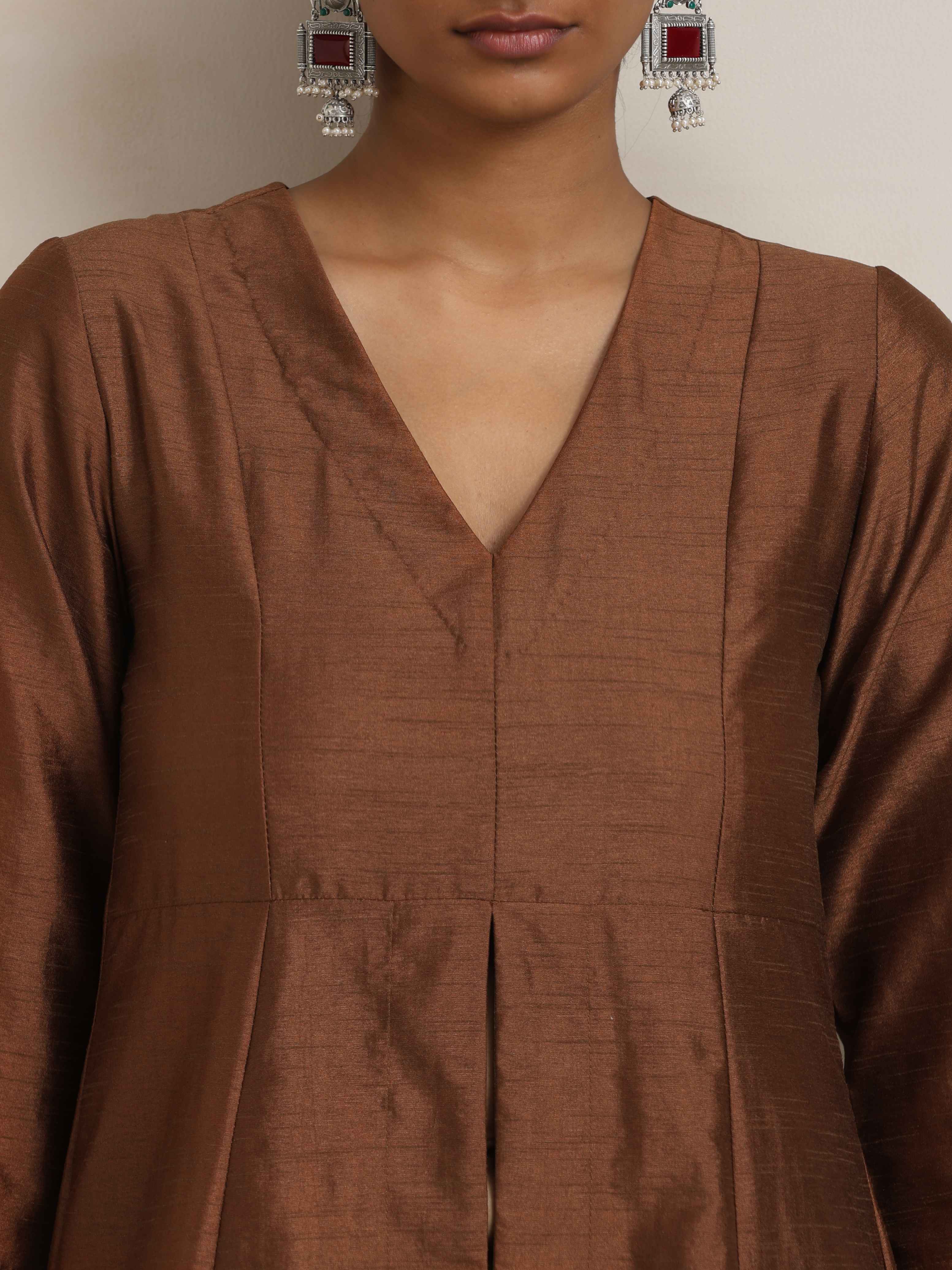 trueBrowns Brown Silk Slit Kurta Set - view 4