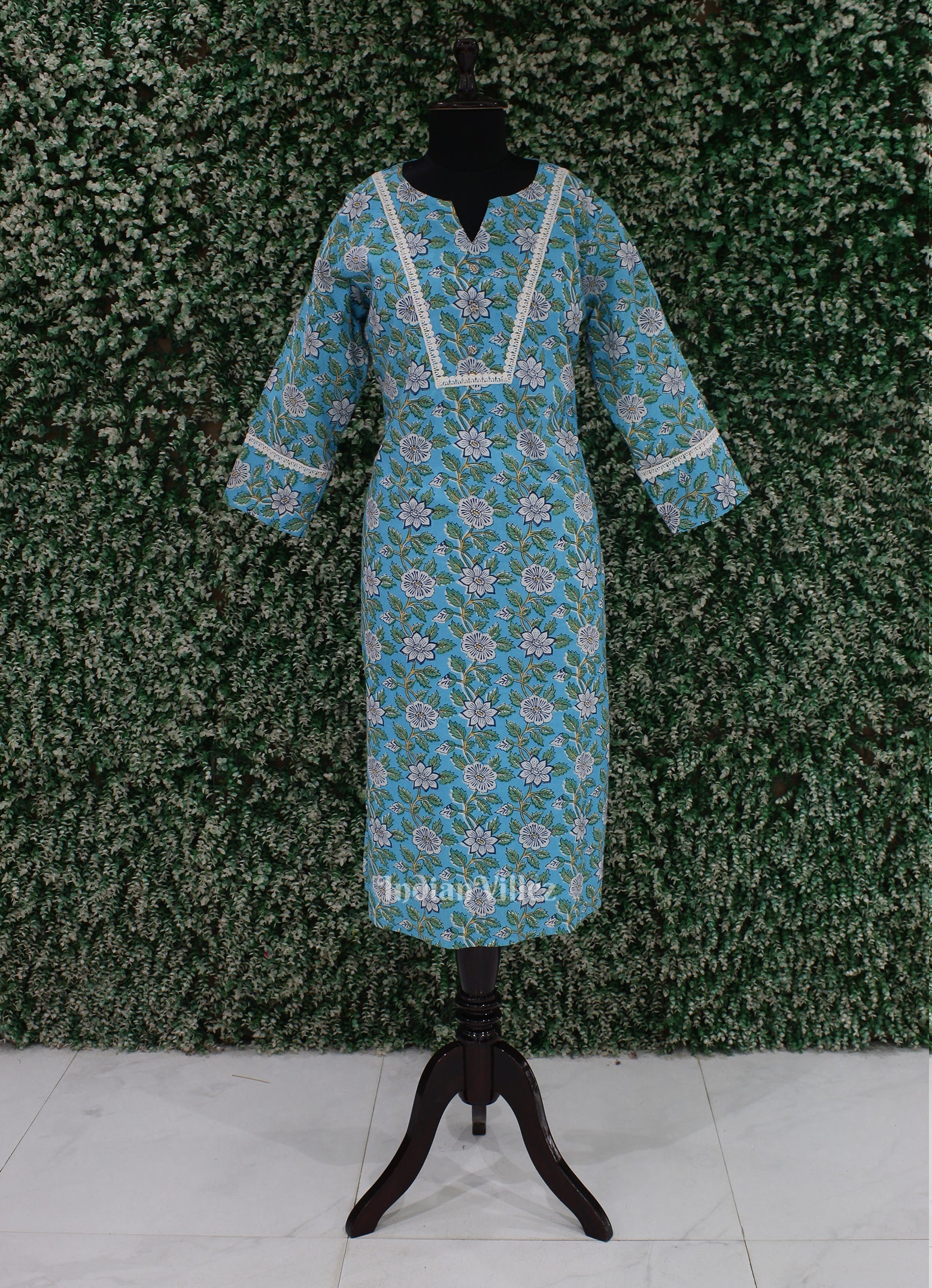 IndianVillèz Sky Blue Floral Cotton Block Printed Kurti for Women
