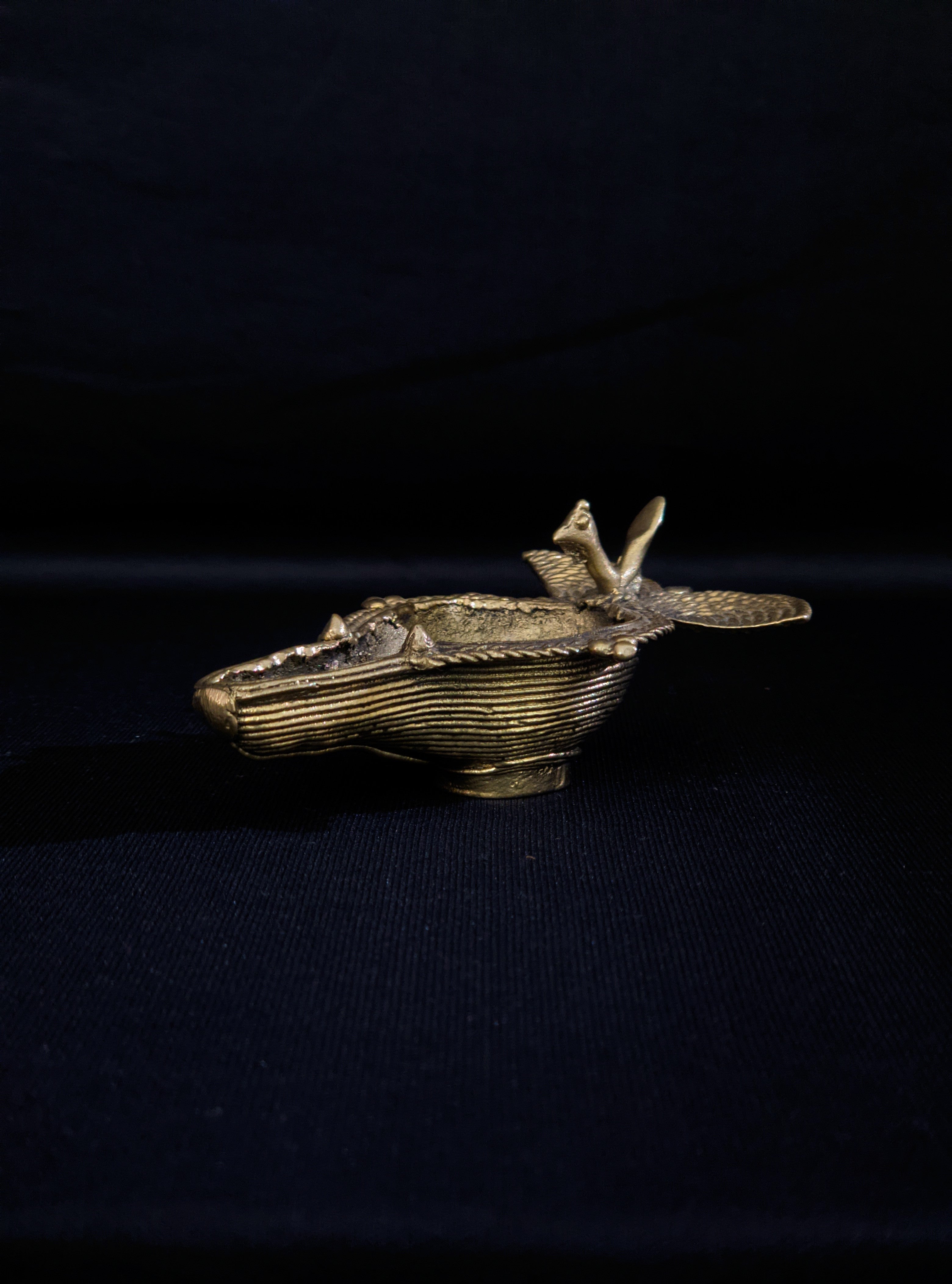 IndianVillèz Dhokra Hand Lamp