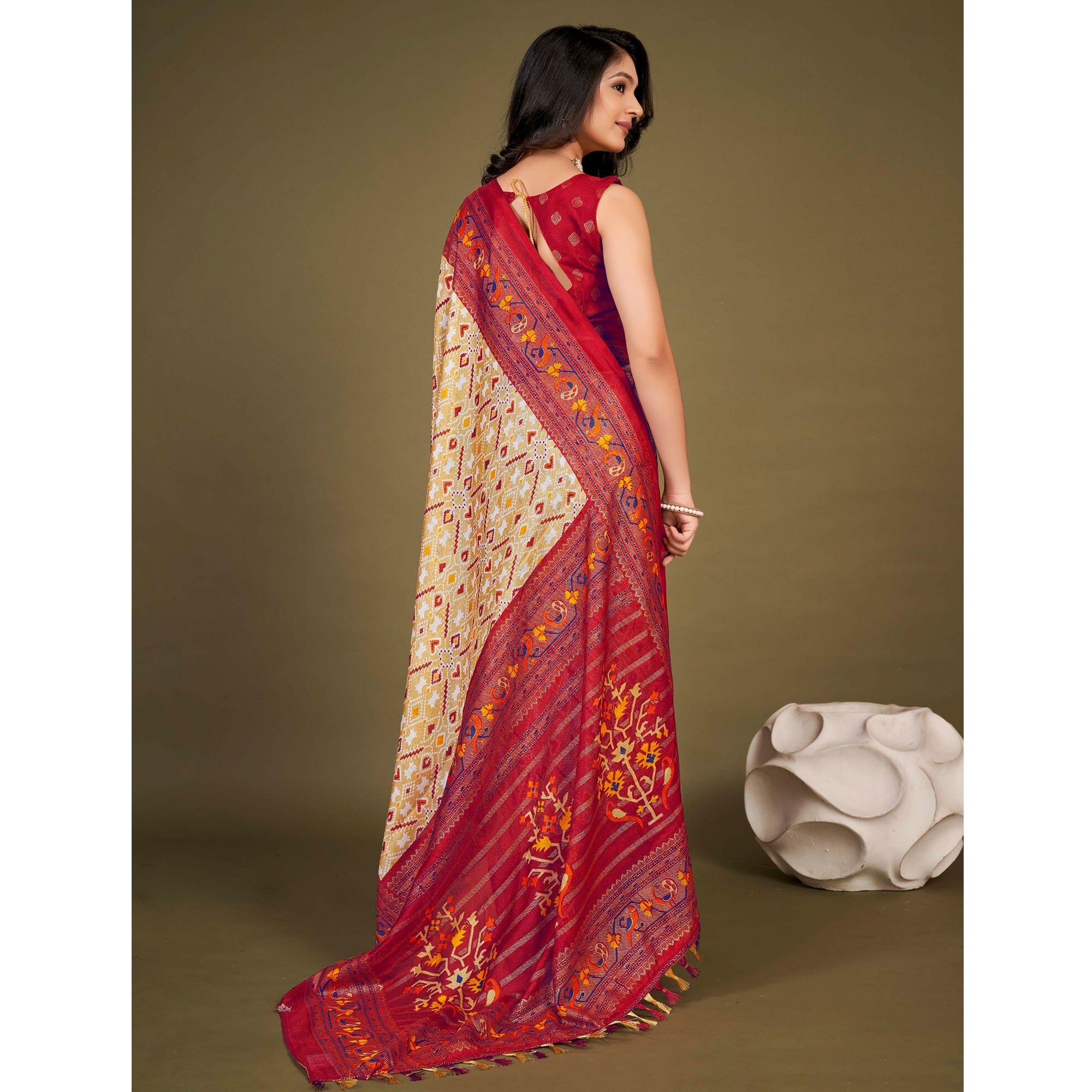 Peachmode Cream Printed Jute Patola Saree With Tassels - view 5