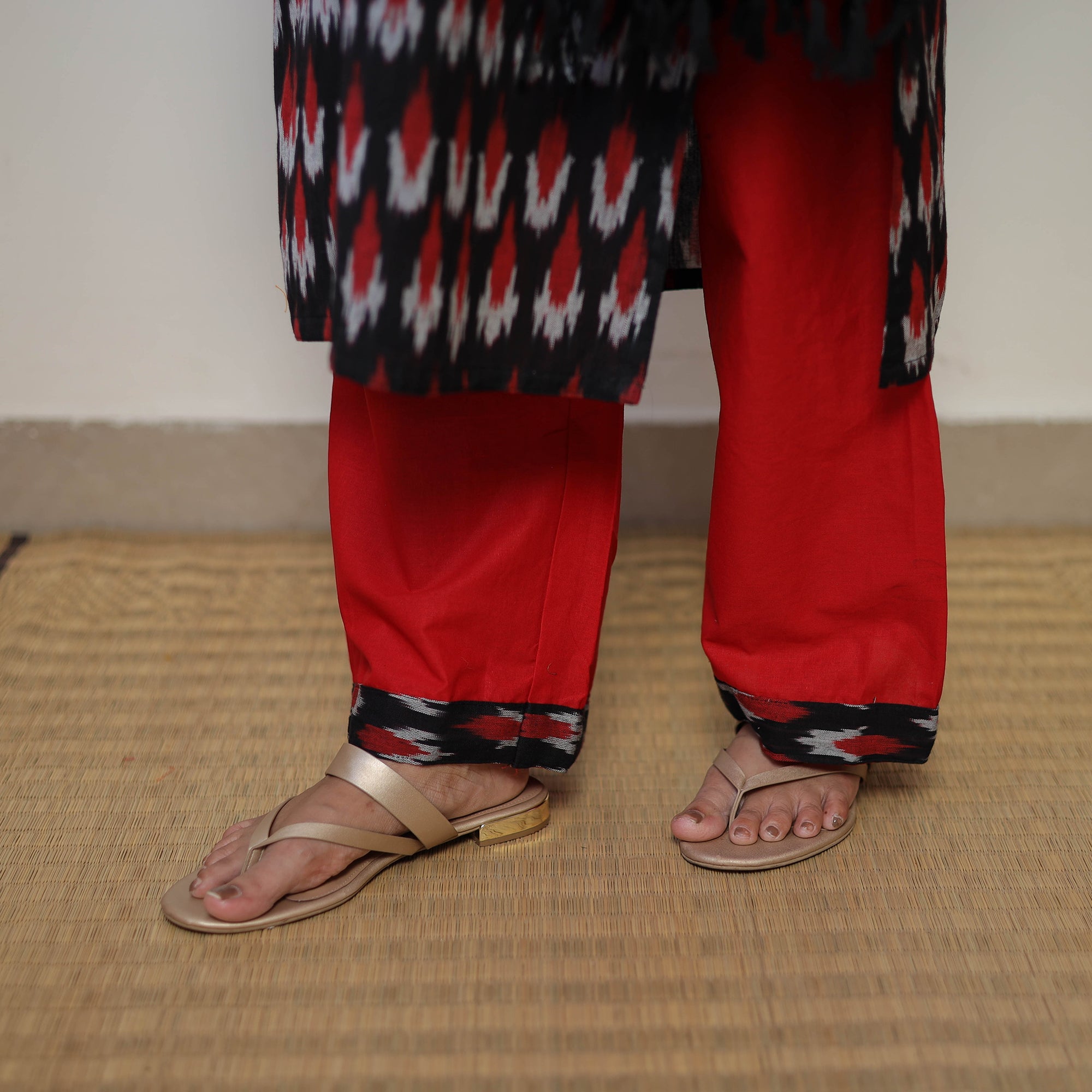 ITOKRI CASUALS Black - Handloom Cotton Pochampally Ikat Kurta Set 21 - view 6