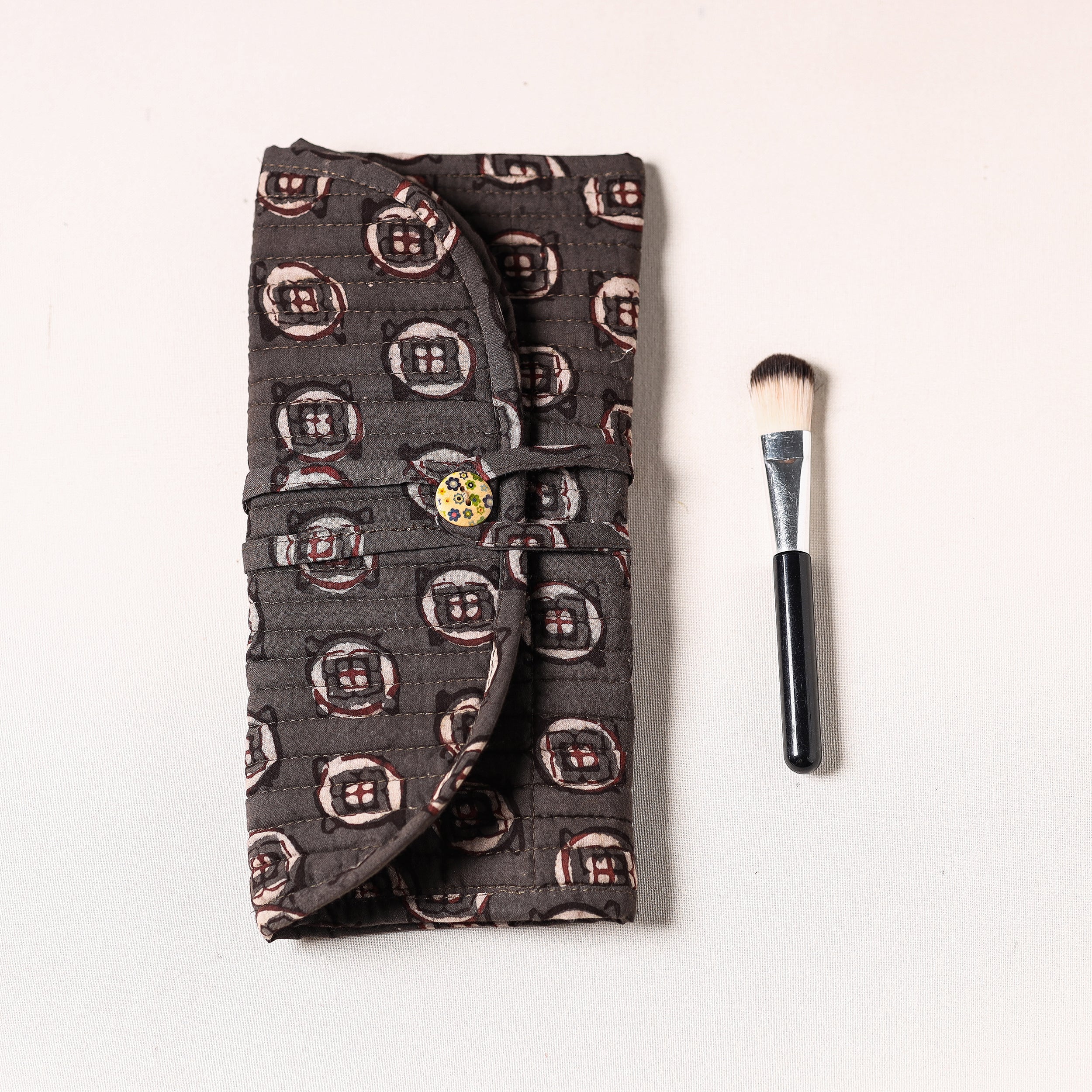 NOORI BAZAR Brown - Bagru Fabric Multipurpose Segmented Make-up Brush Wrap Pouch/Case - view 2