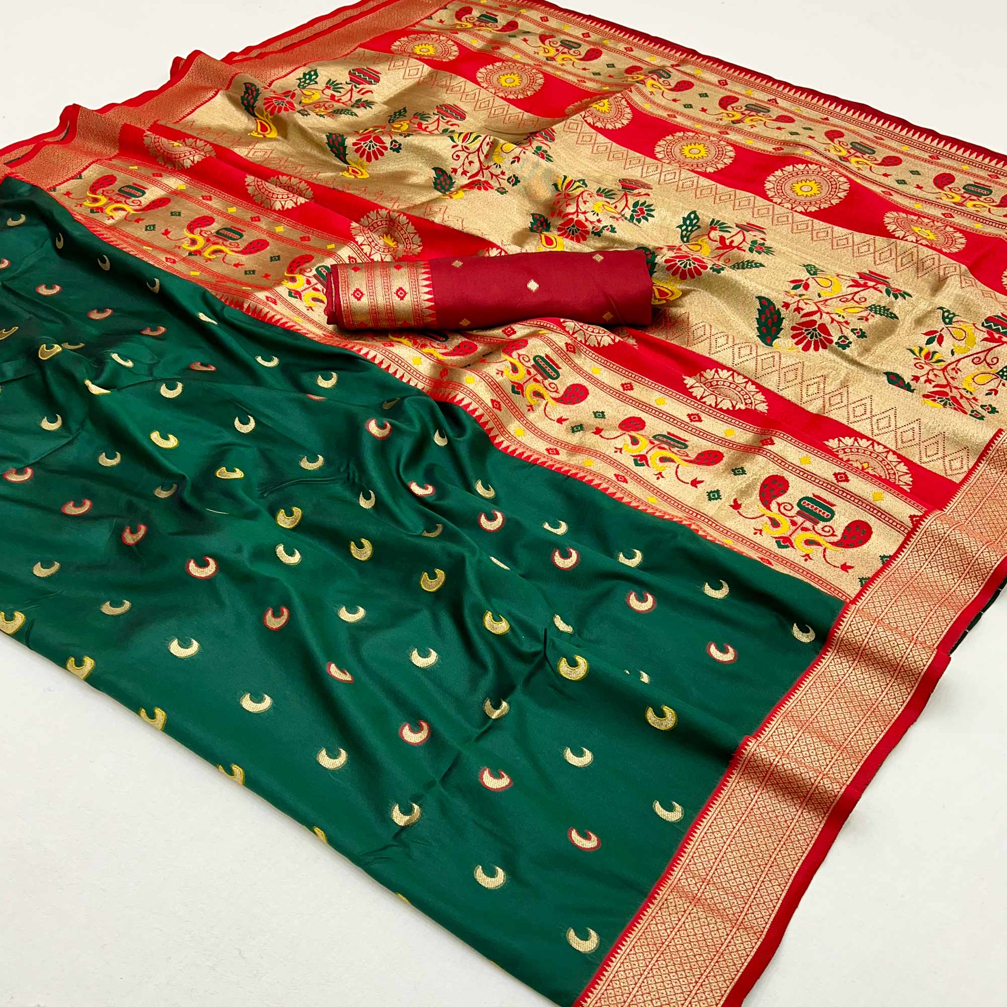 Green sarees – BlackTree green-woven-pure-silk-paithani-saree-8