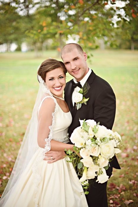 Elegant black white – fiftyflowers.com Elegant Black & White Wedding