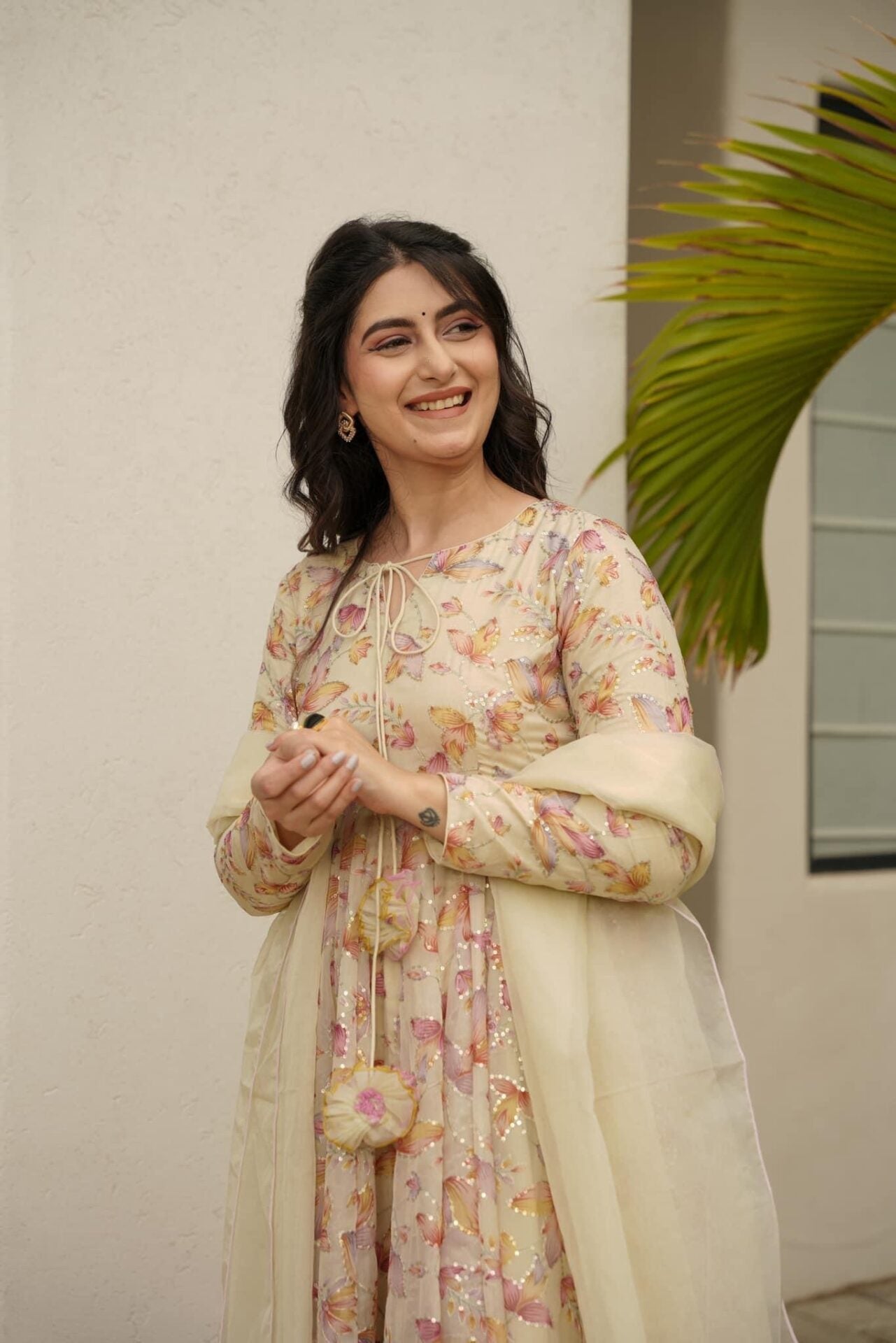 Idaho-o Sumaya embroidered organza suit set - view 5
