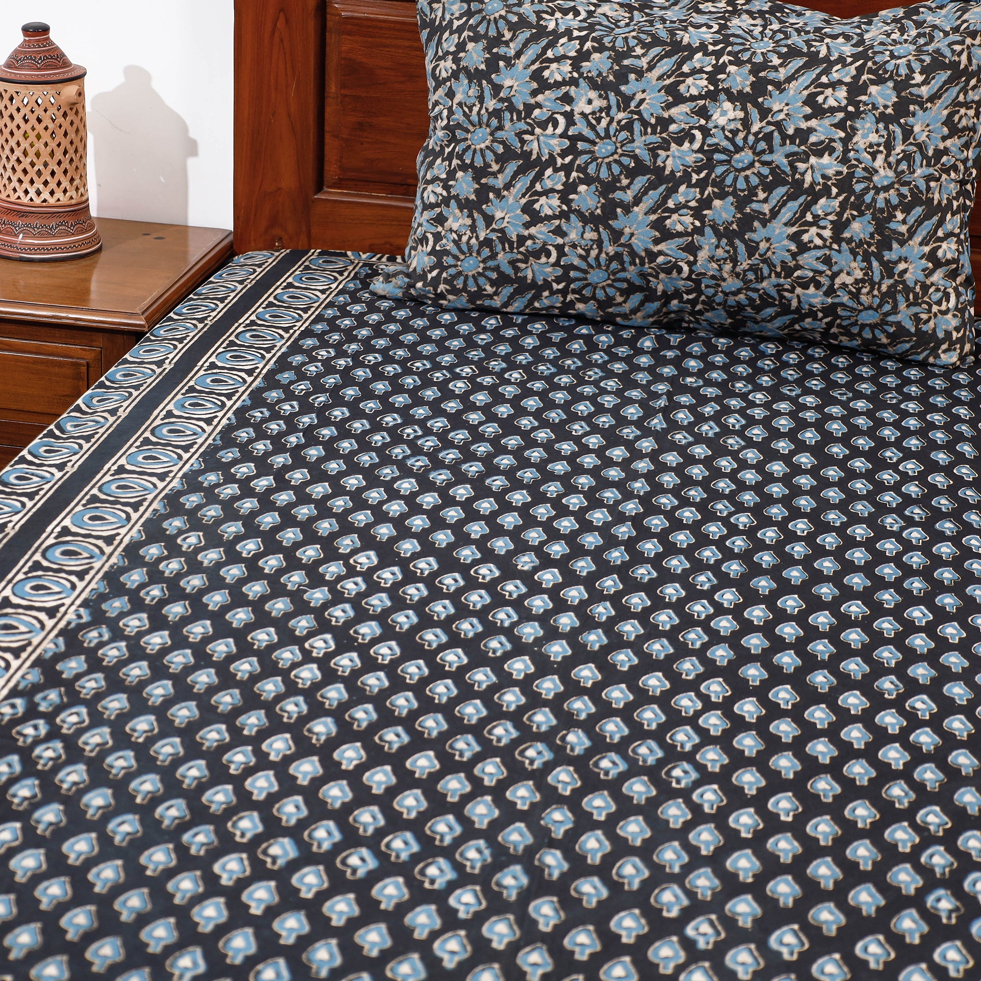 HAVELI CHRONICLES Black - Pipad Block Printed Cotton Single Bed Cover with Pillow Covers (90 x 60 in) - view 4