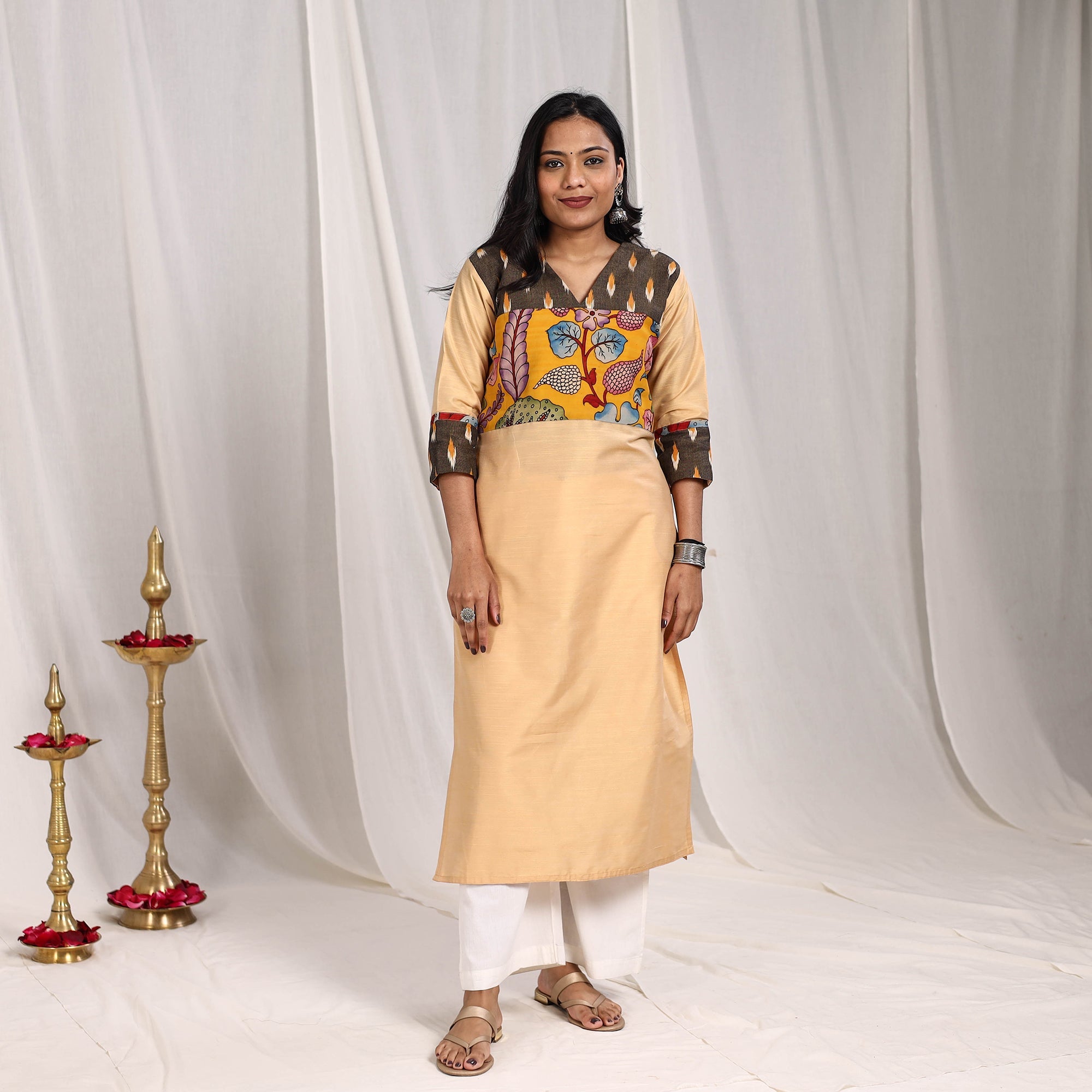 ITOKRI CASUALS Beige - Ruhi Slub Silk Straight Plain Kurta with Patchwork - view 2