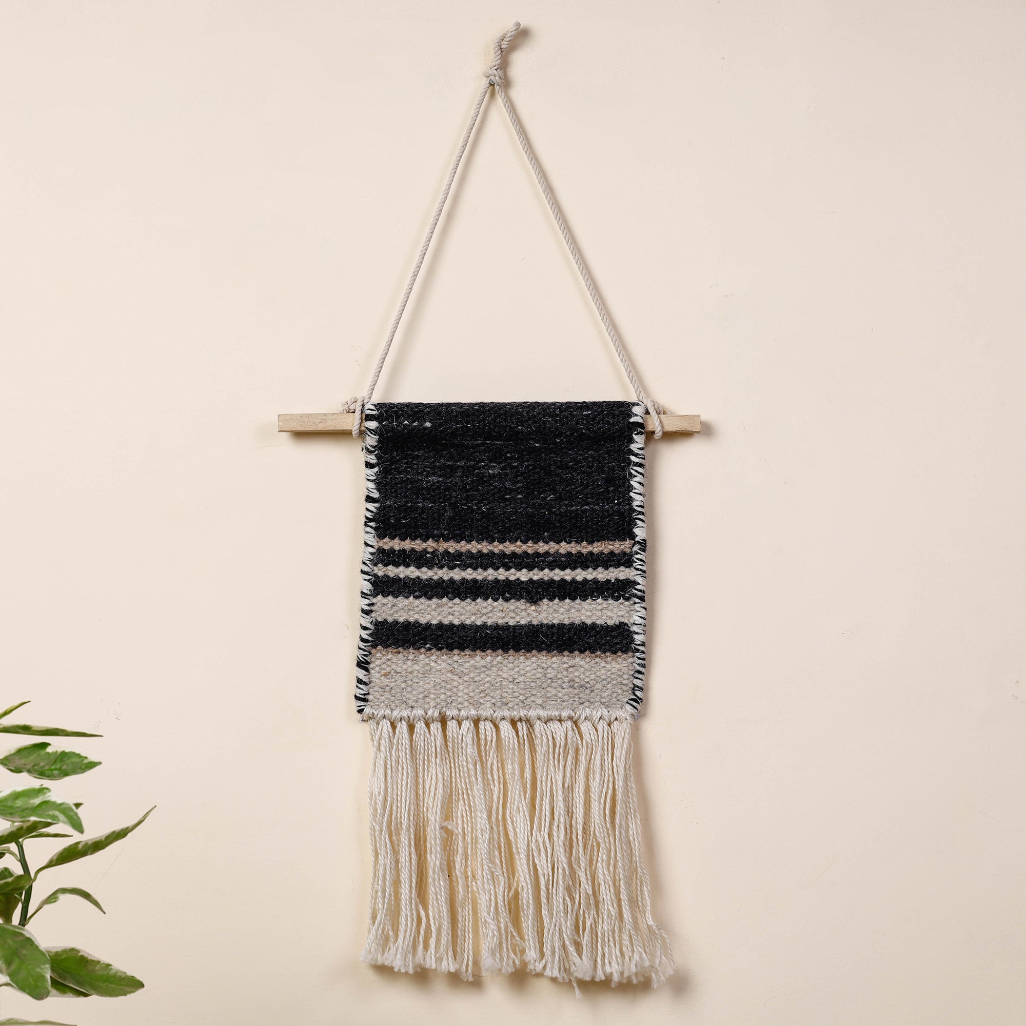 ITOKRI CRAFTS INITIATIVE Bhadohi Handwoven Wool Geometric Fringed Wall Hanging