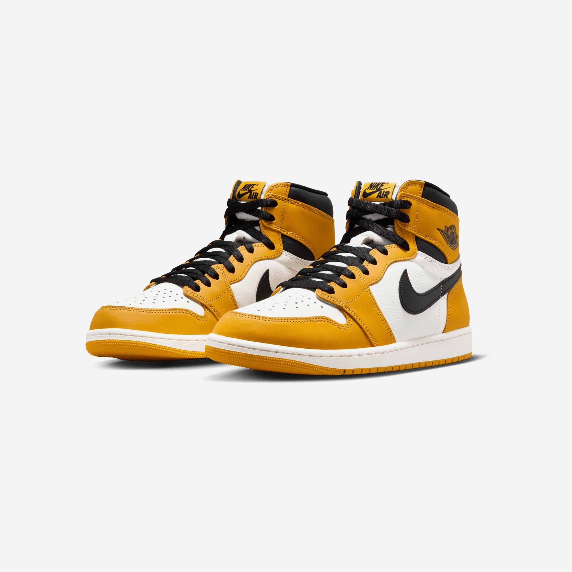 Nike Air Jordan 1 Retro High OG Yellow Ochre - view 2