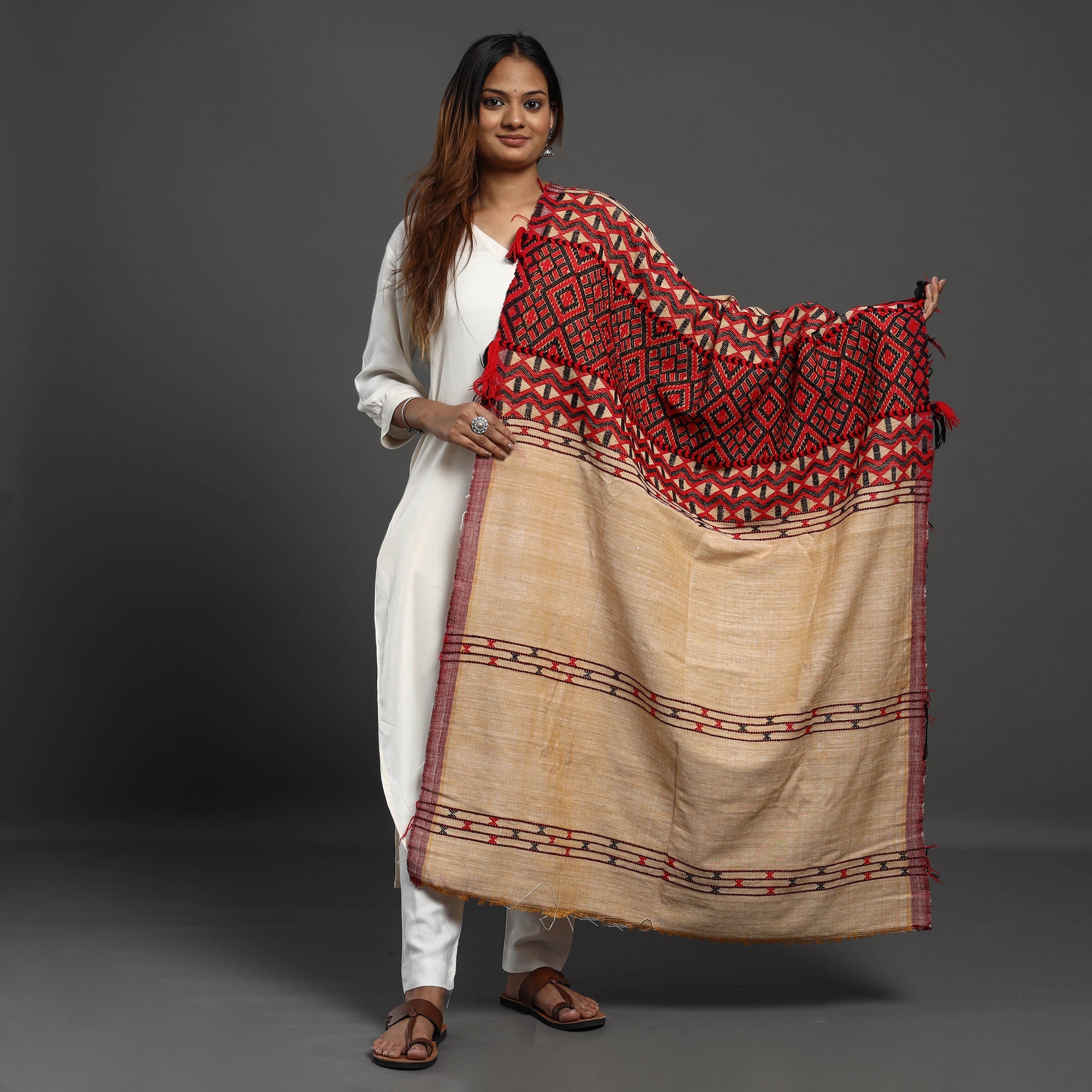 ITOKRI CRAFTS INITIATIVE Beige - Assamese Gero Design Mising Eri Silk Handloom Shawl cum Stole - view 2