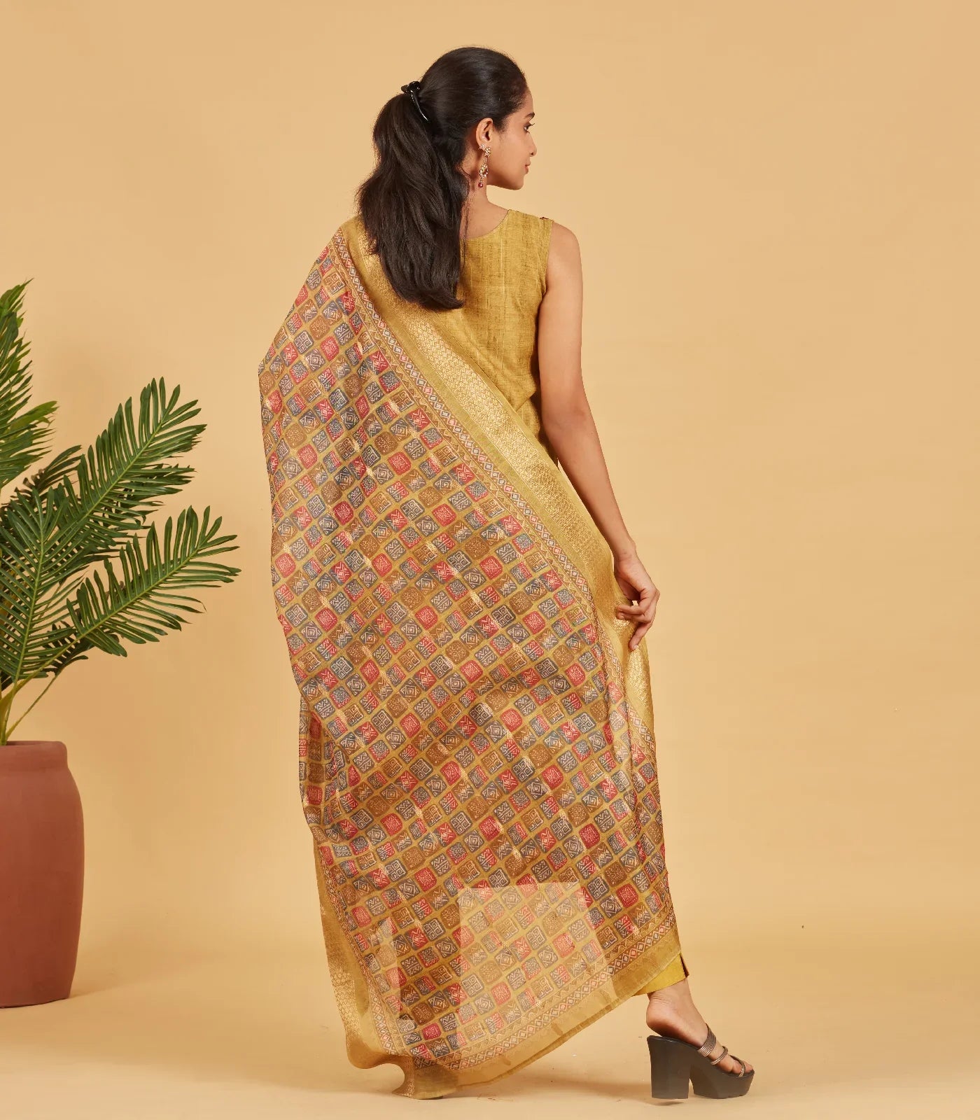 RmKV Olive Kurta Set With Matching Dupatta – Olive Green - view 3