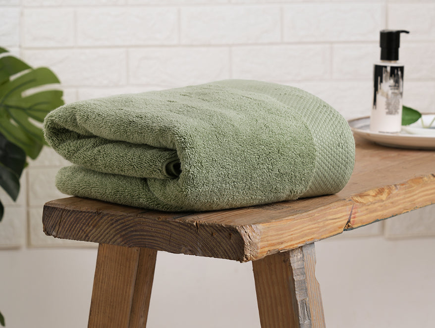 Spaces India Smoke Green - Light Green 100% Egyptian Cotton Bath Towel - Luxury Egyption Cotton By Spaces - view 2