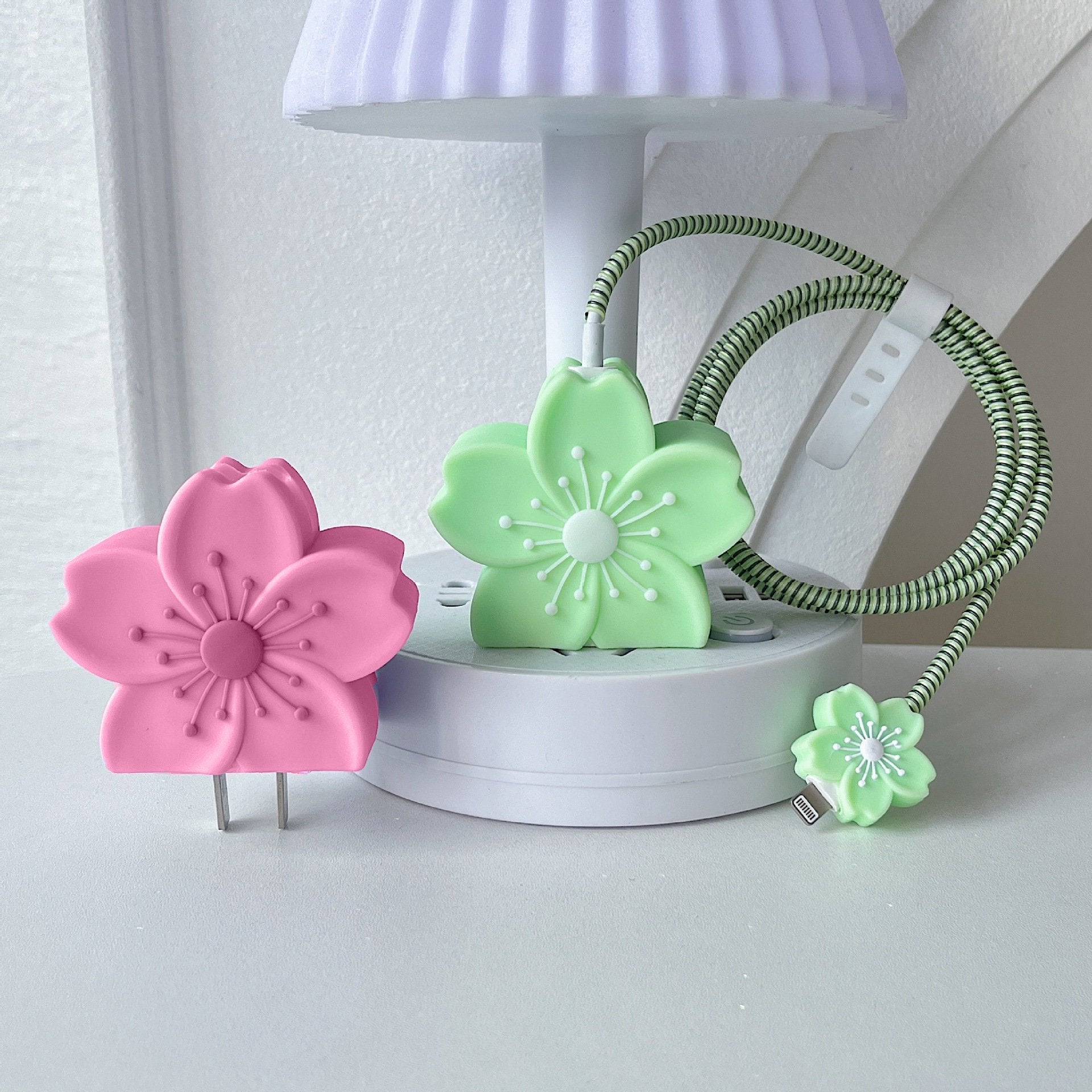 Peeperly Stylized Lush Bloom Charger Protector Kit - view 9