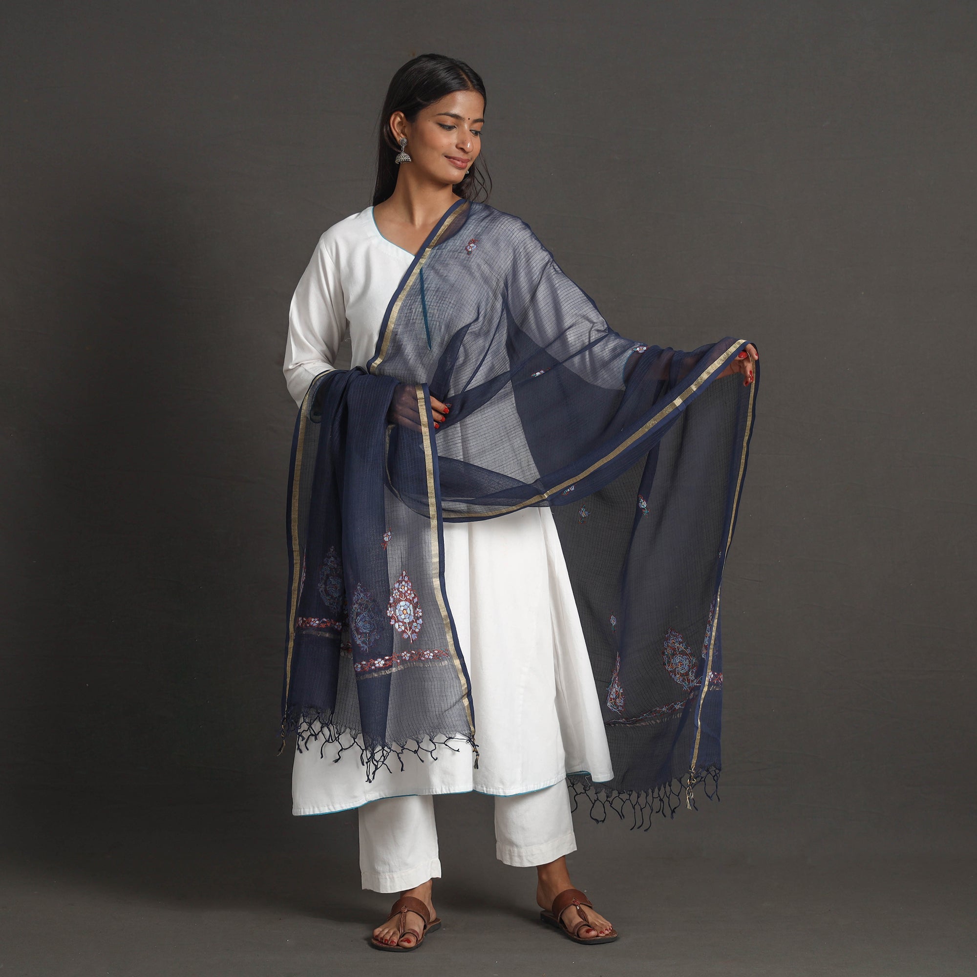 ITOKRI CRAFTS INITIATIVE Kota Doria Silk Cotton Kashida Embroidery Dupatta 59 - view 2