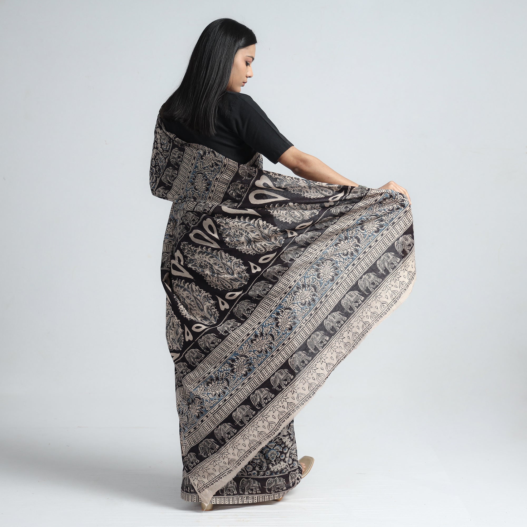 VENKATA BHANU KALAMKARI PEDANA Black - Pedana Block Print Cotton Kalamkari Saree - view 6